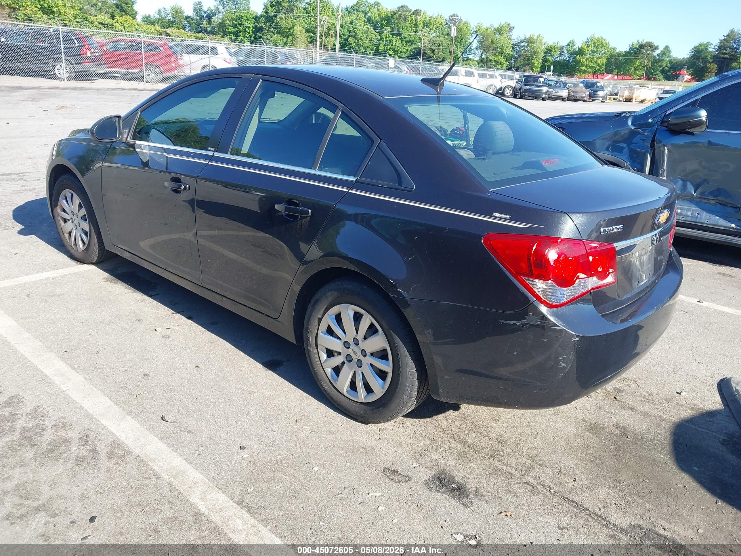 CHEVROLET CRUZE image 3
