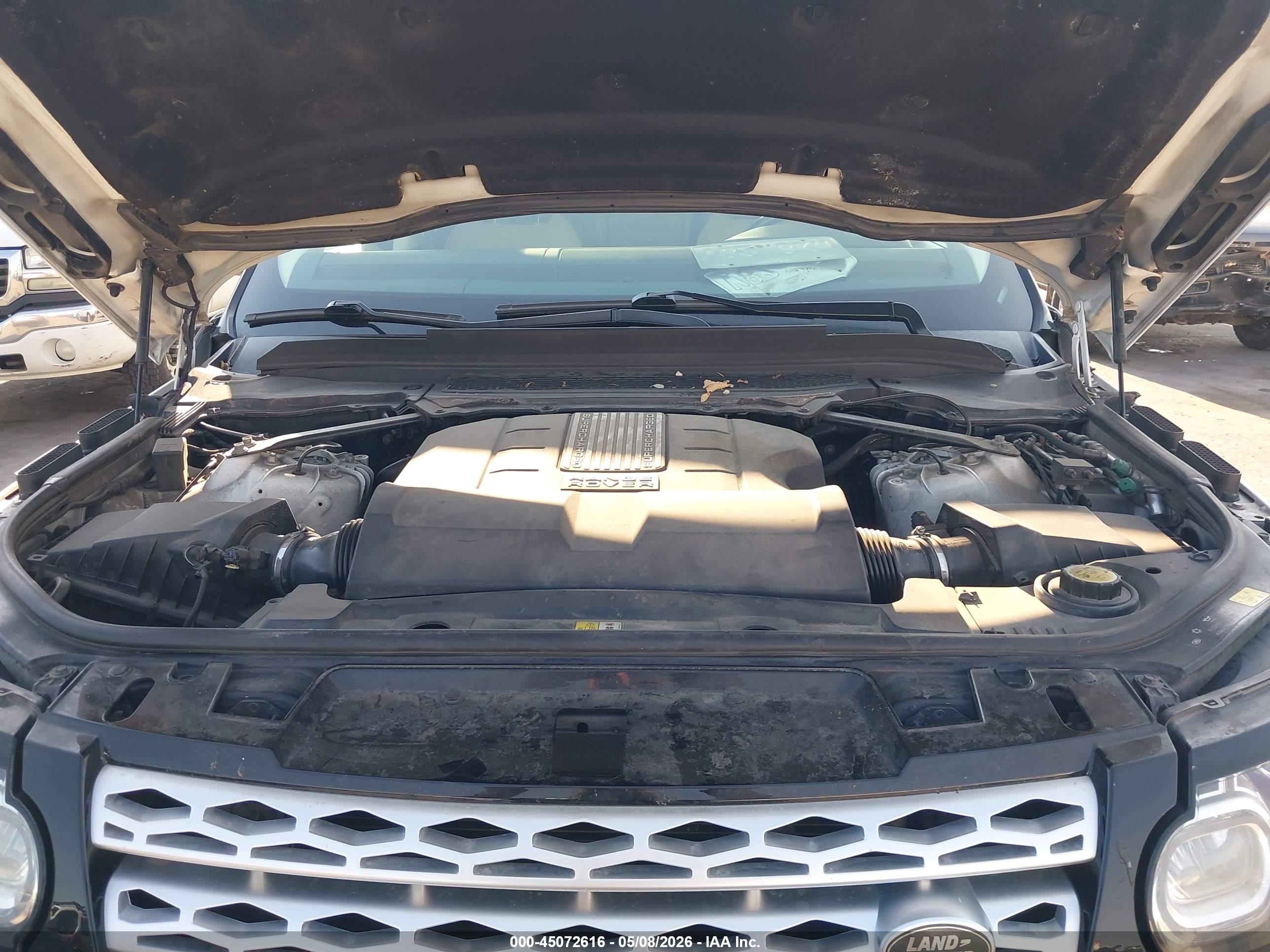 LAND ROVER image 10