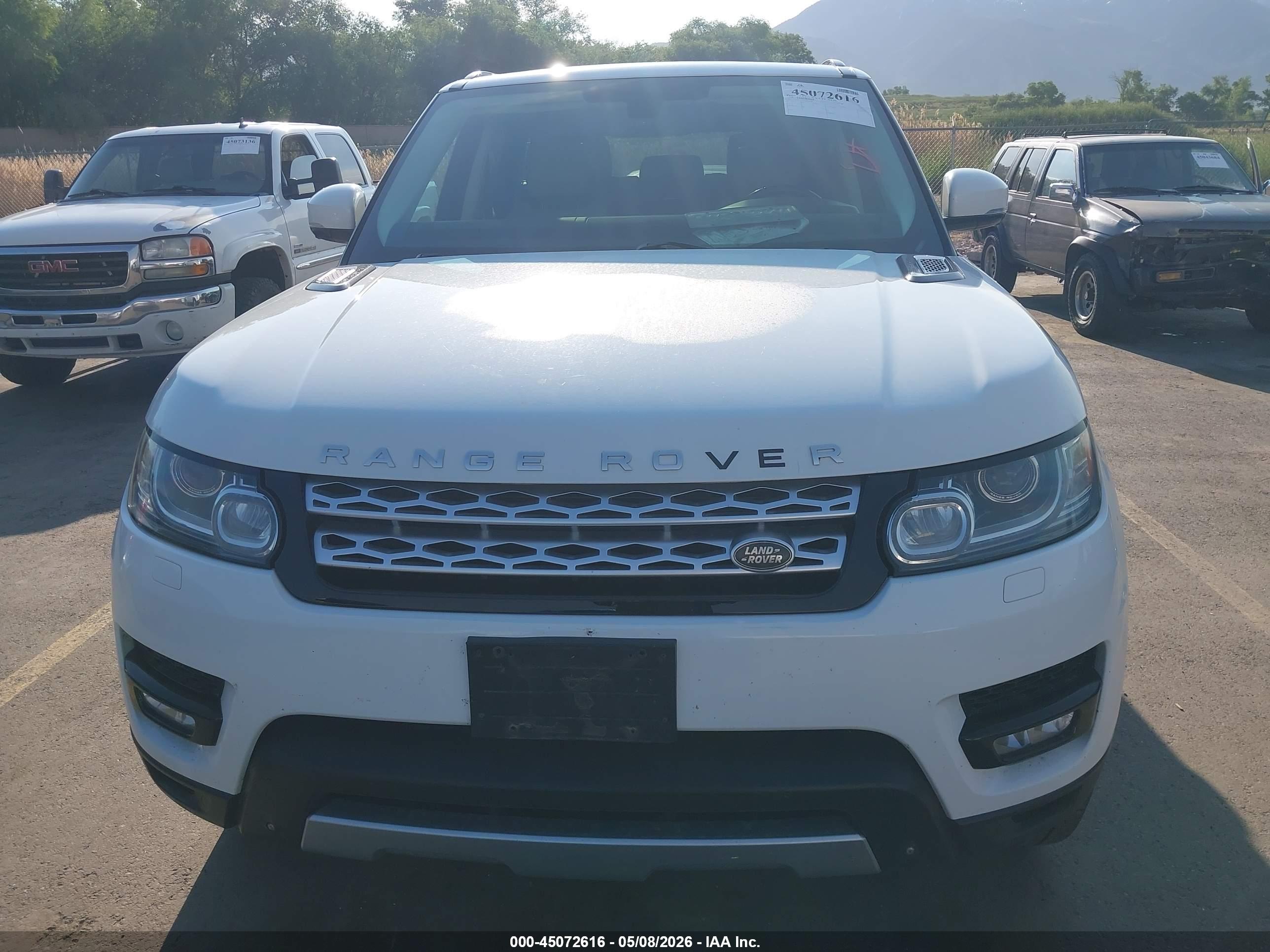 LAND ROVER image 6