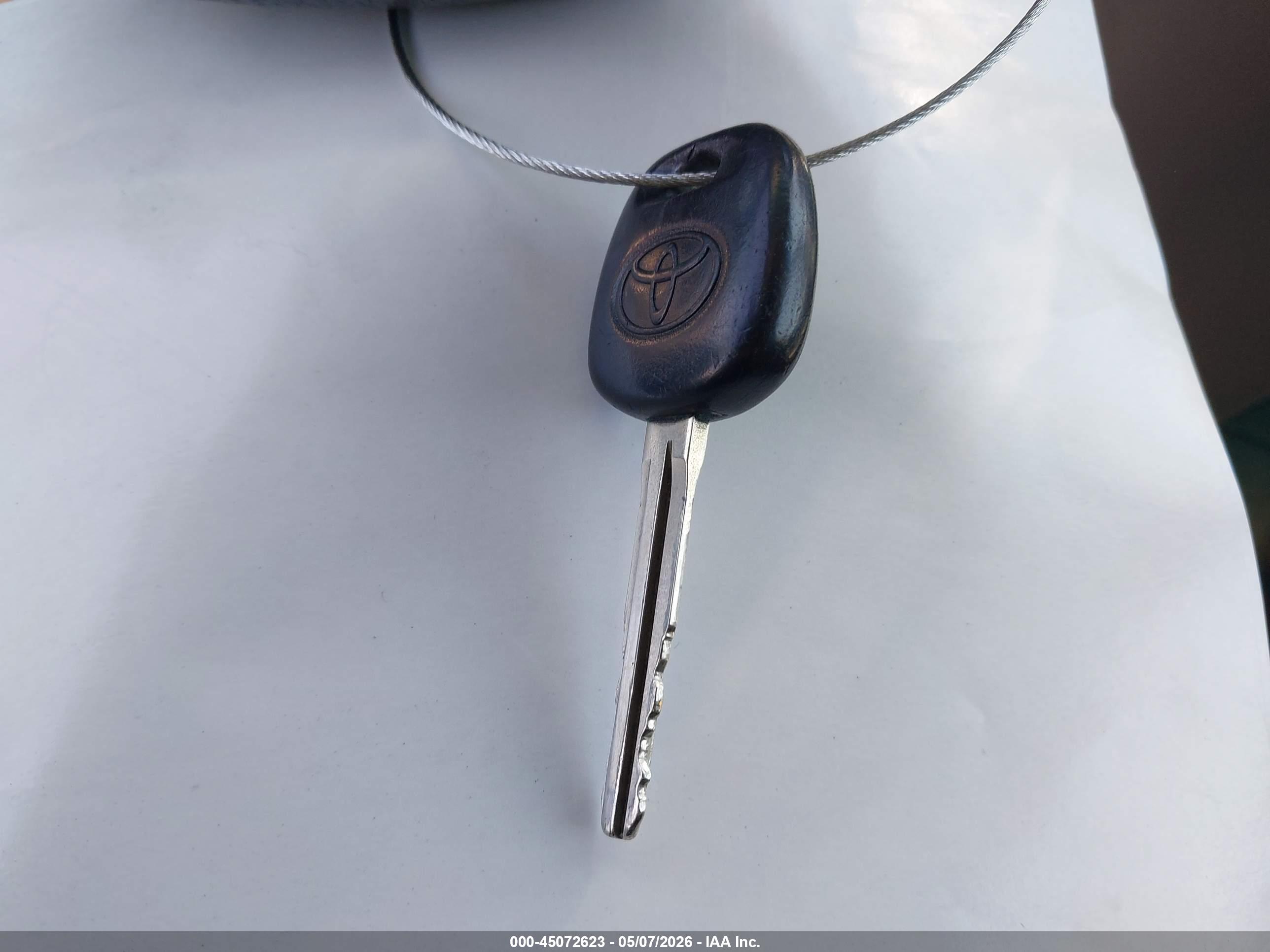 TOYOTA SIENNA image 11