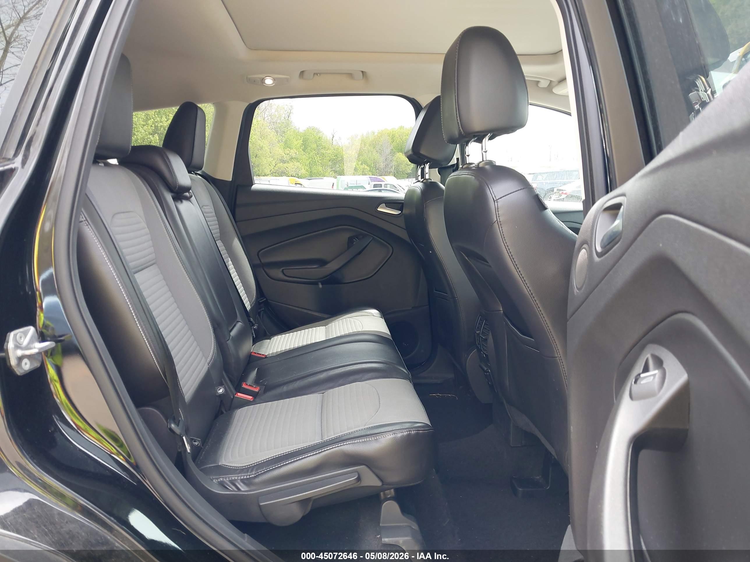 FORD ESCAPE image 8