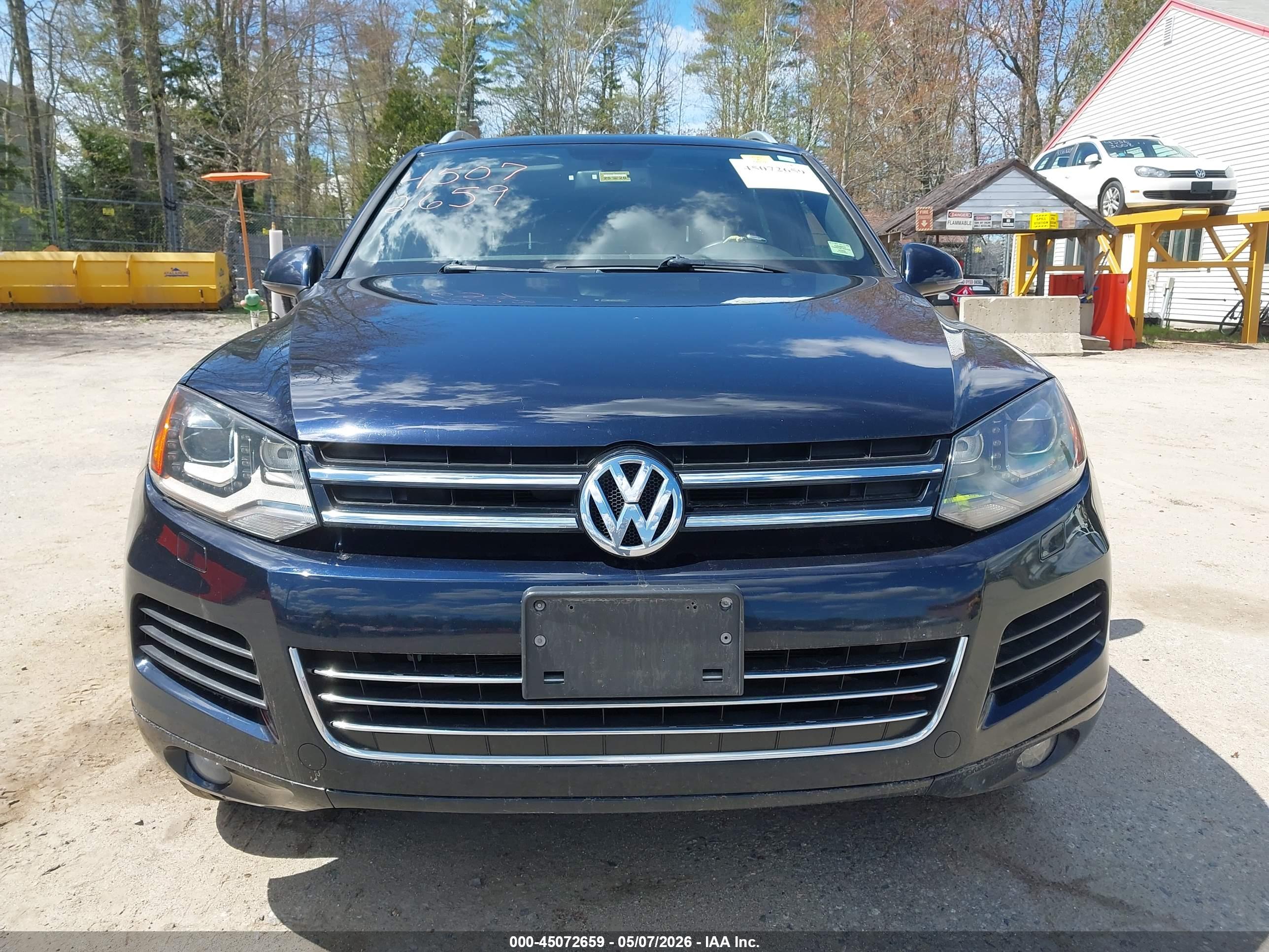 VOLKSWAGEN TOUAREG image 6