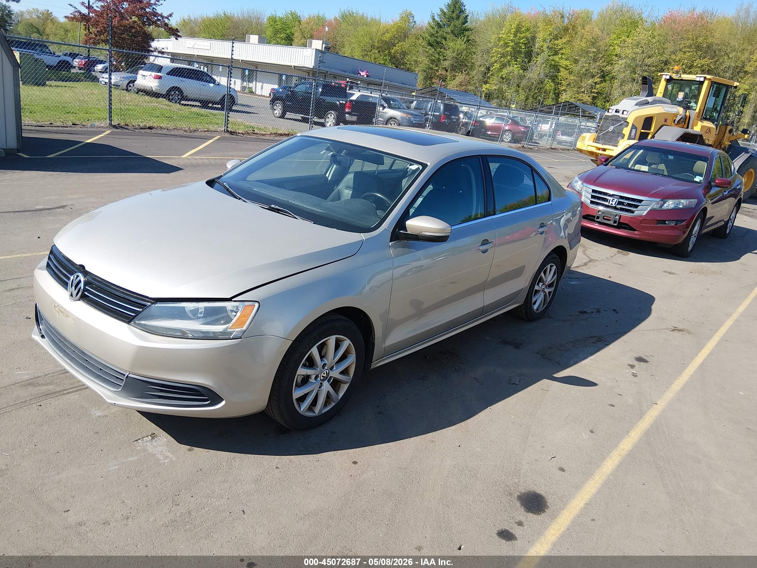 VOLKSWAGEN JETTA image 2