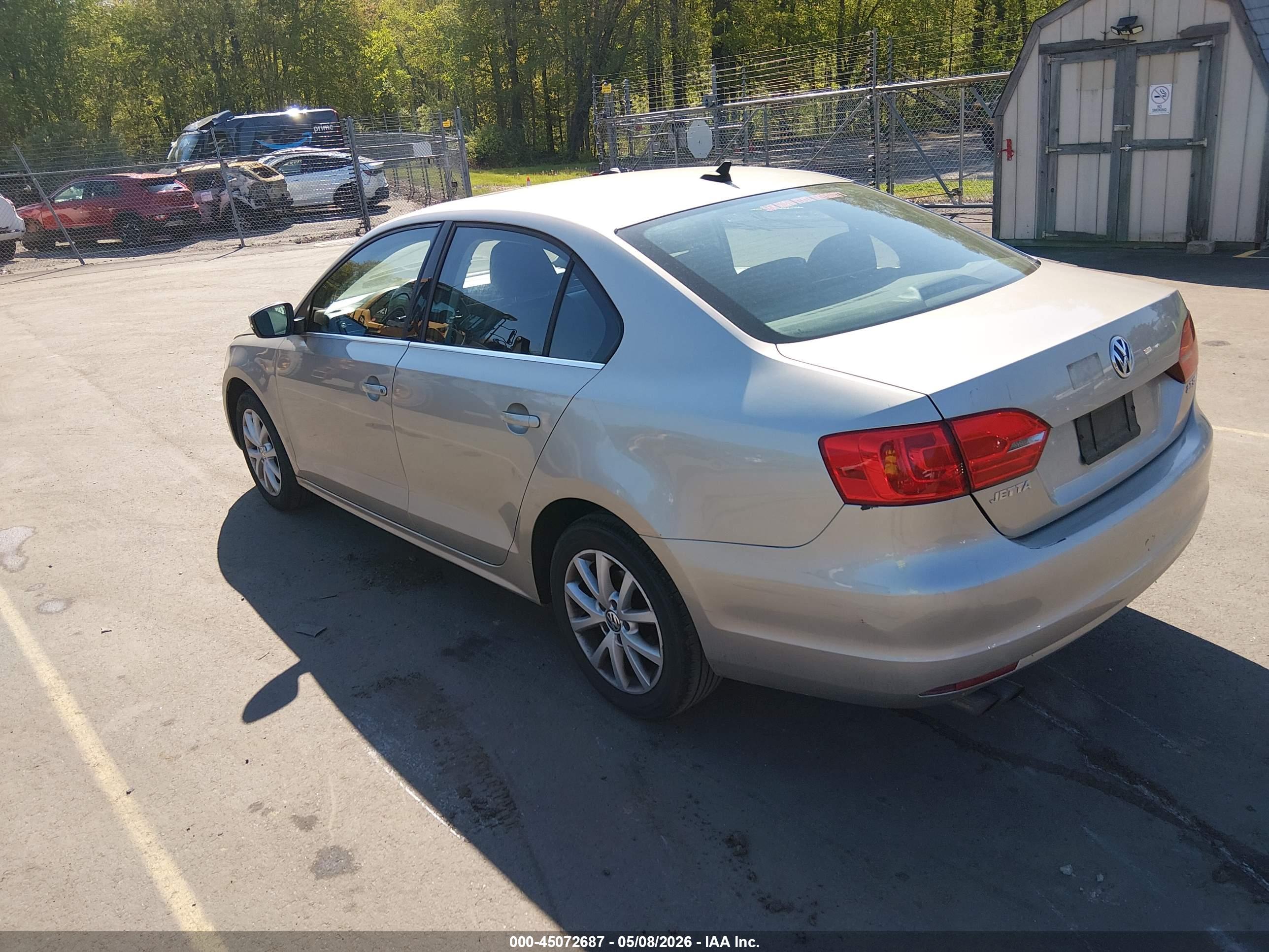 VOLKSWAGEN JETTA image 3