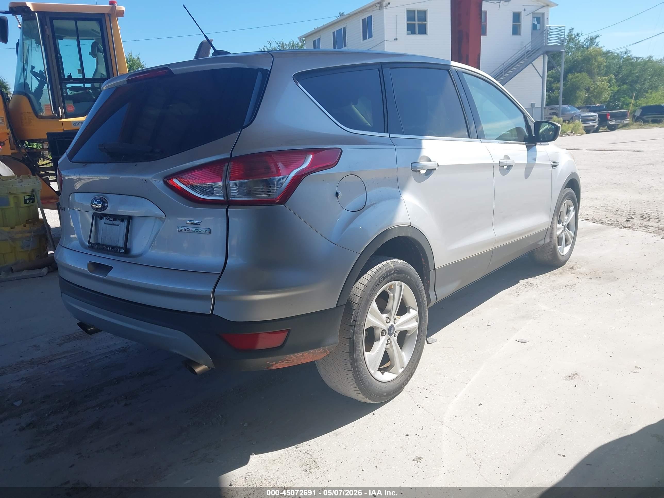 FORD ESCAPE image 4