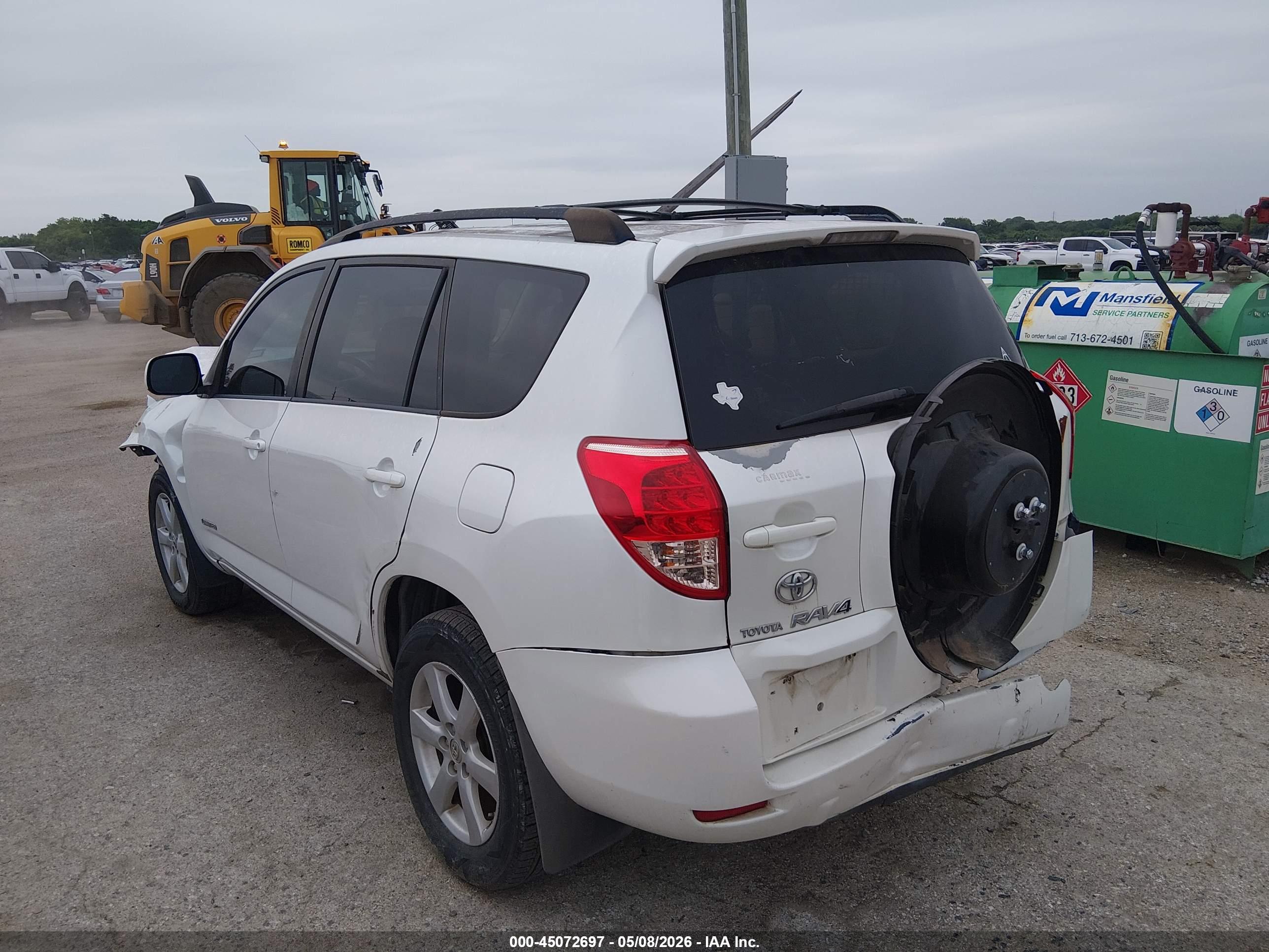 TOYOTA RAV4 image 3