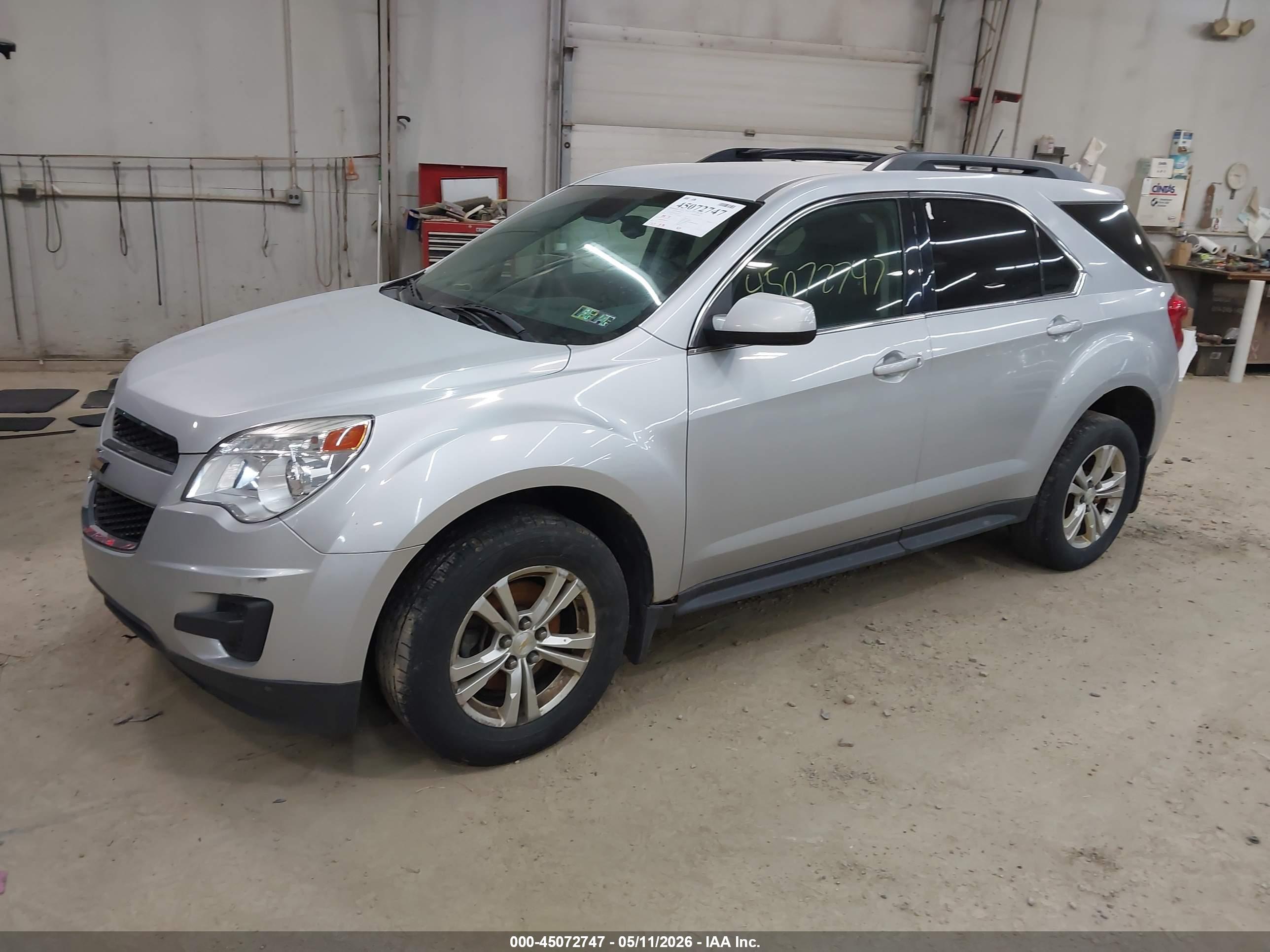 CHEVROLET EQUINOX image 2