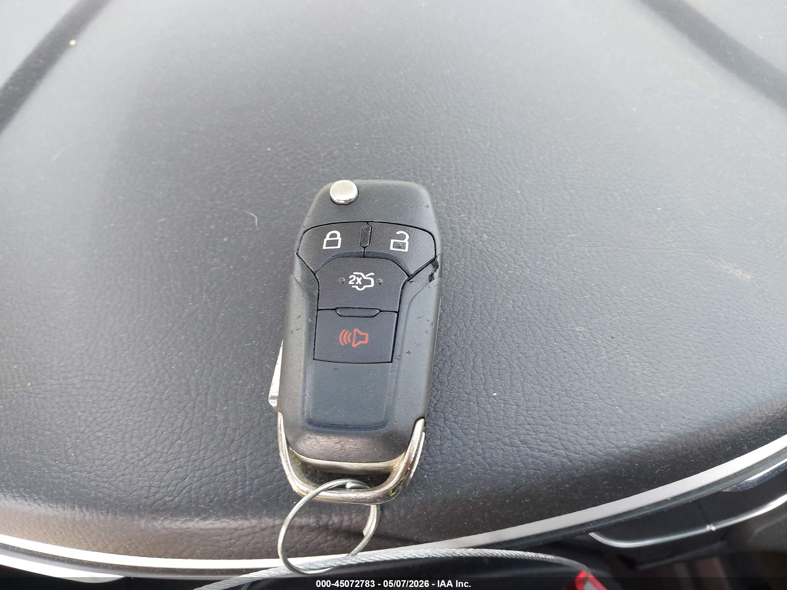 FORD FUSION image 11