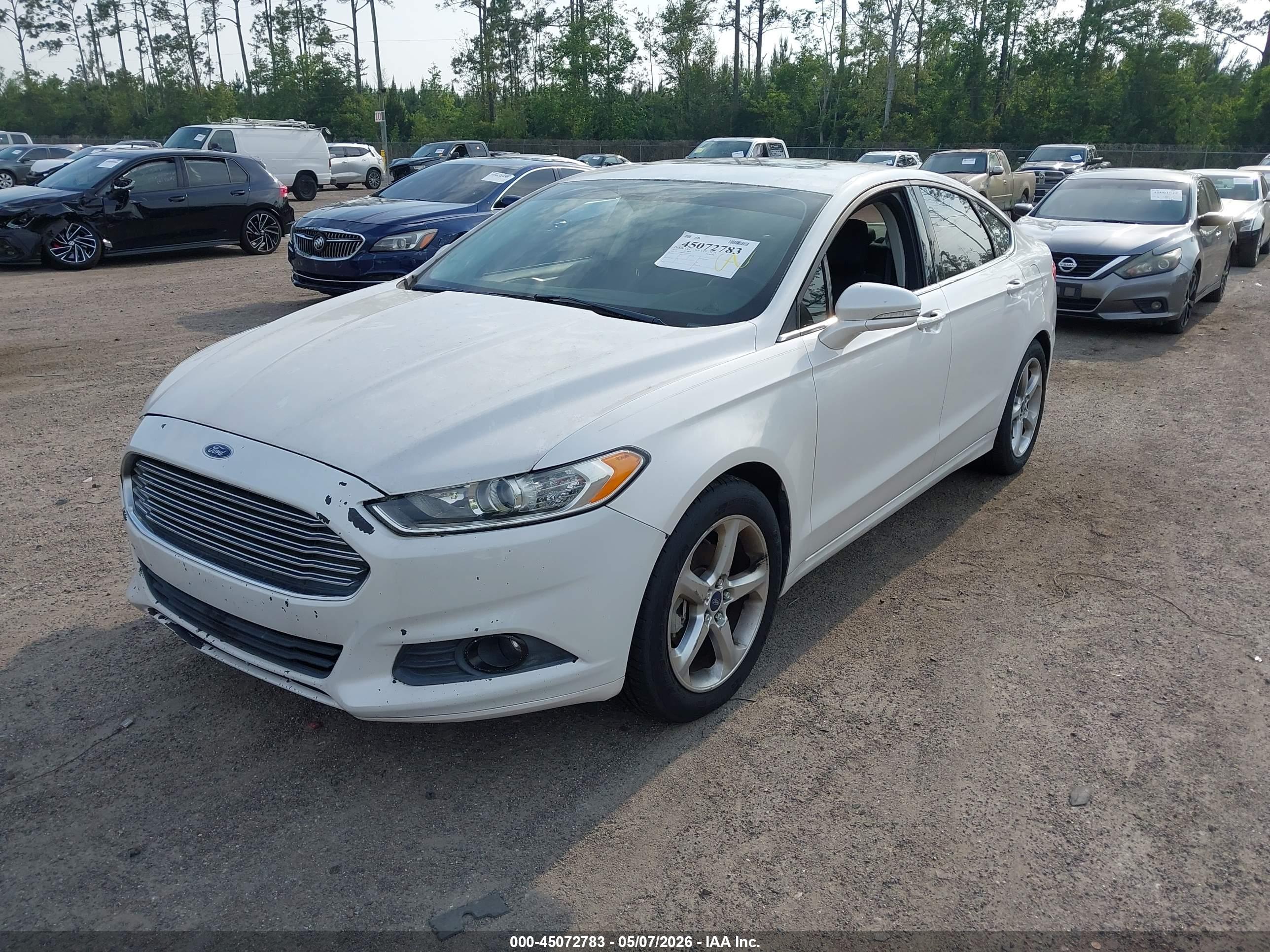 FORD FUSION image 2