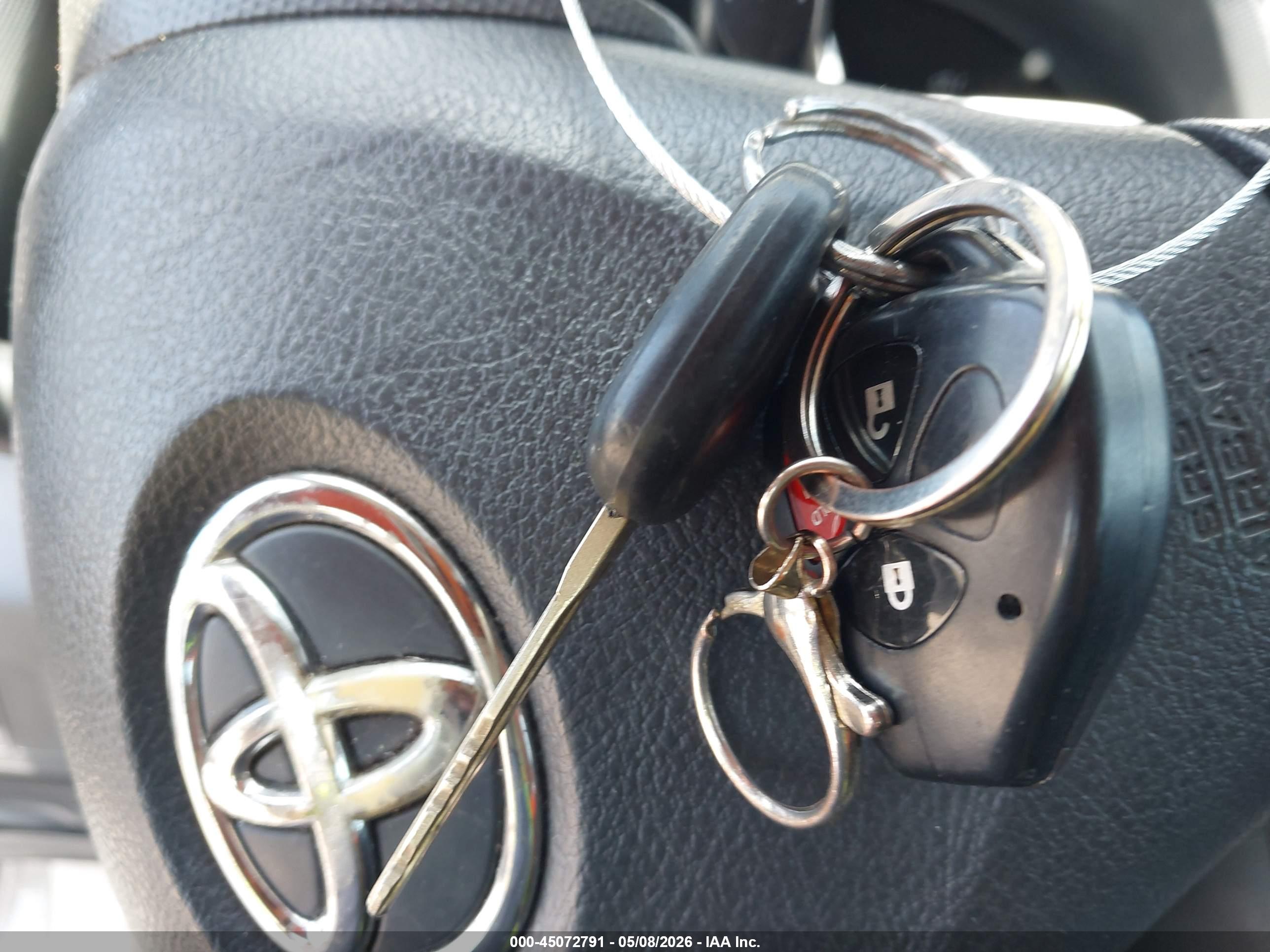 TOYOTA MATRIX image 11