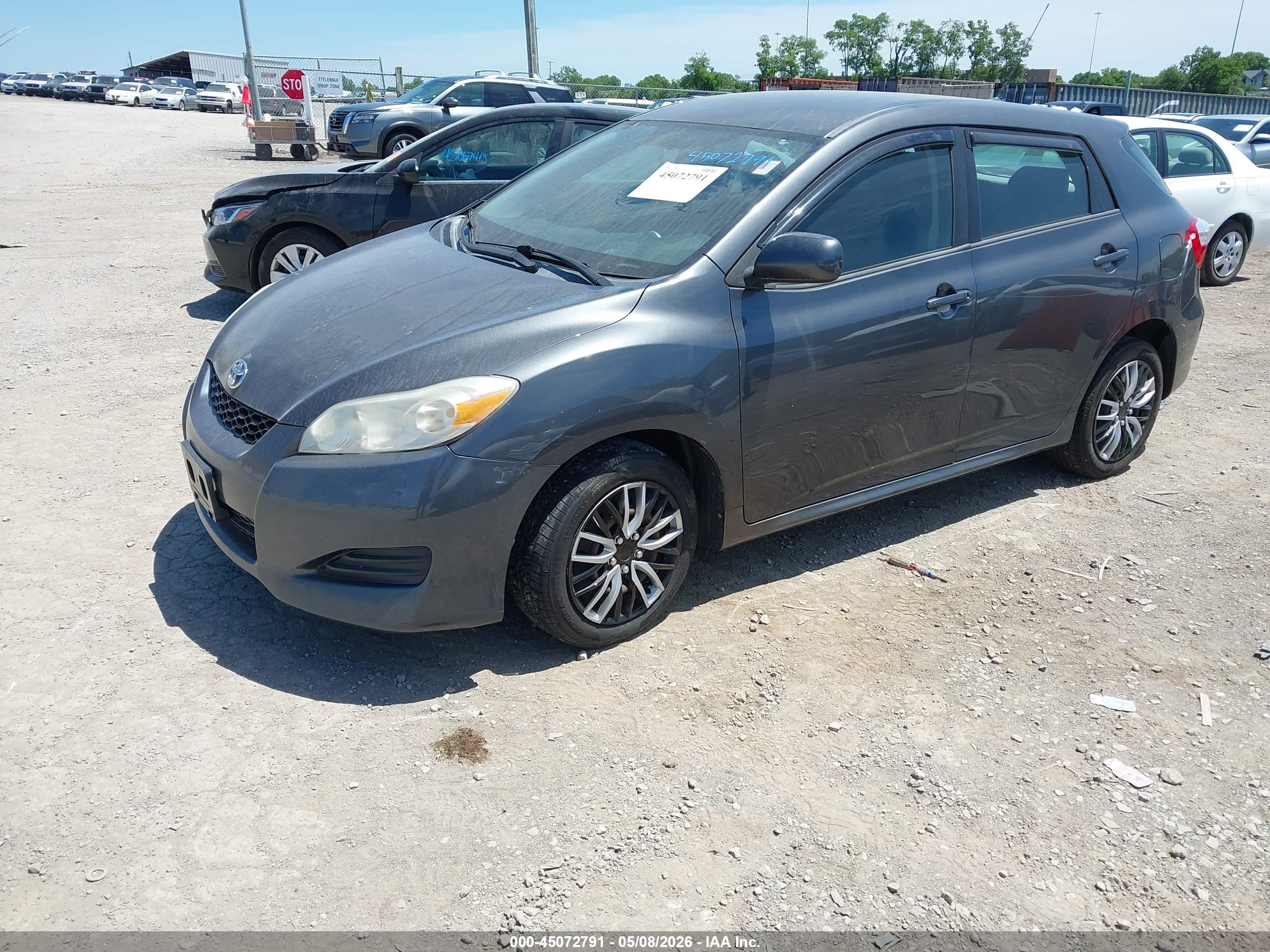 TOYOTA MATRIX image 2