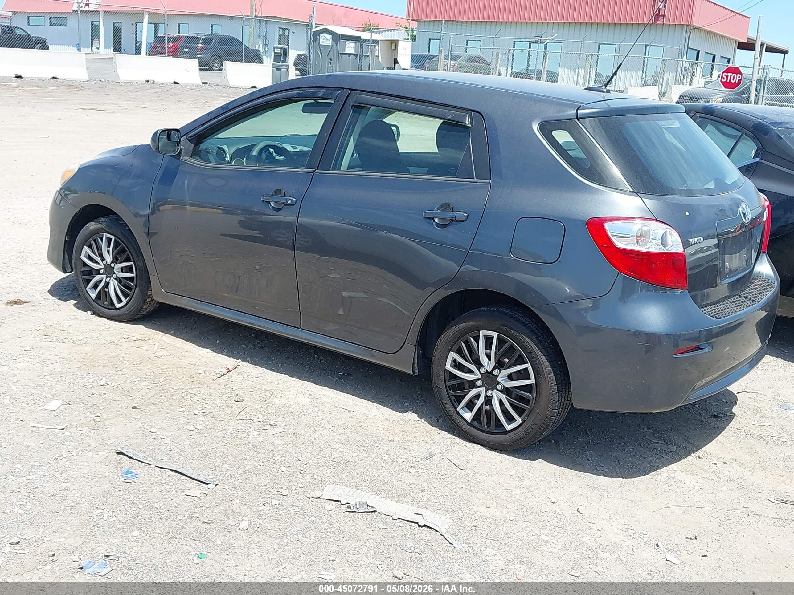 TOYOTA MATRIX image 3