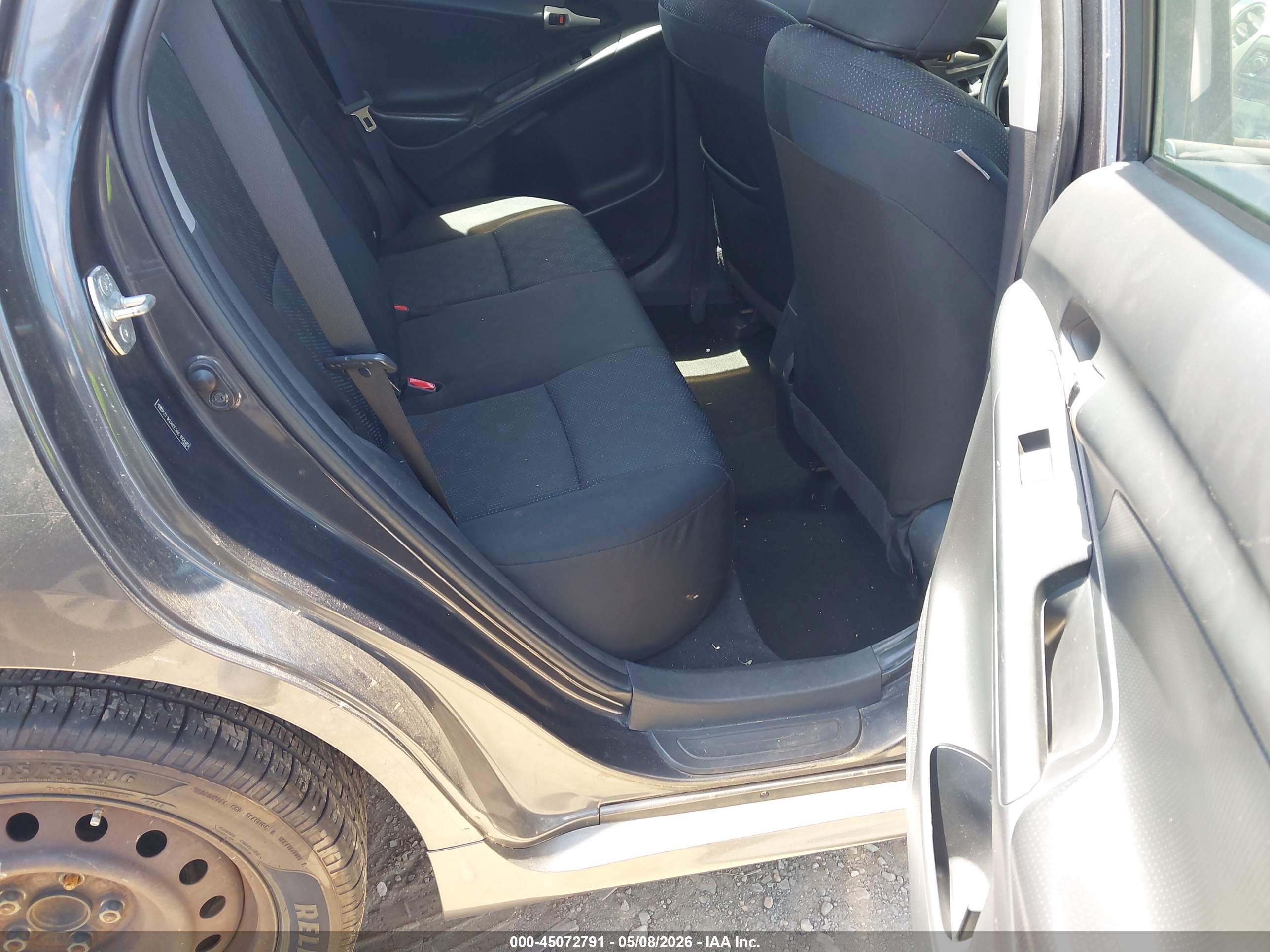 TOYOTA MATRIX image 8