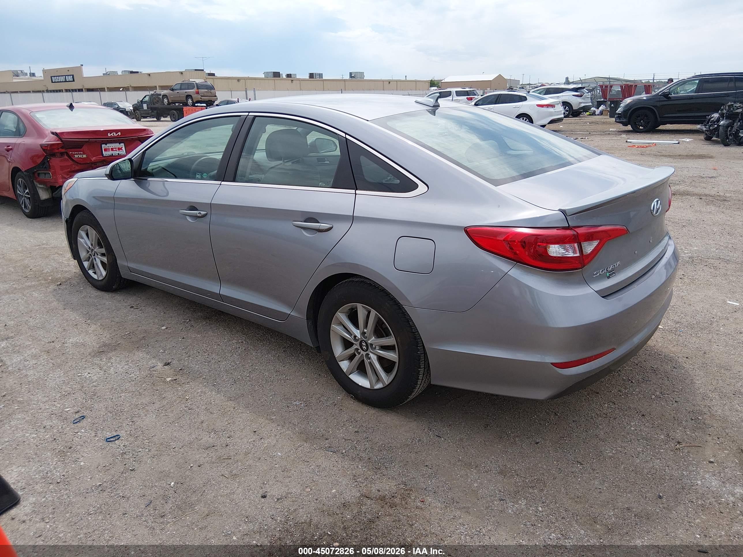 HYUNDAI SONATA image 3