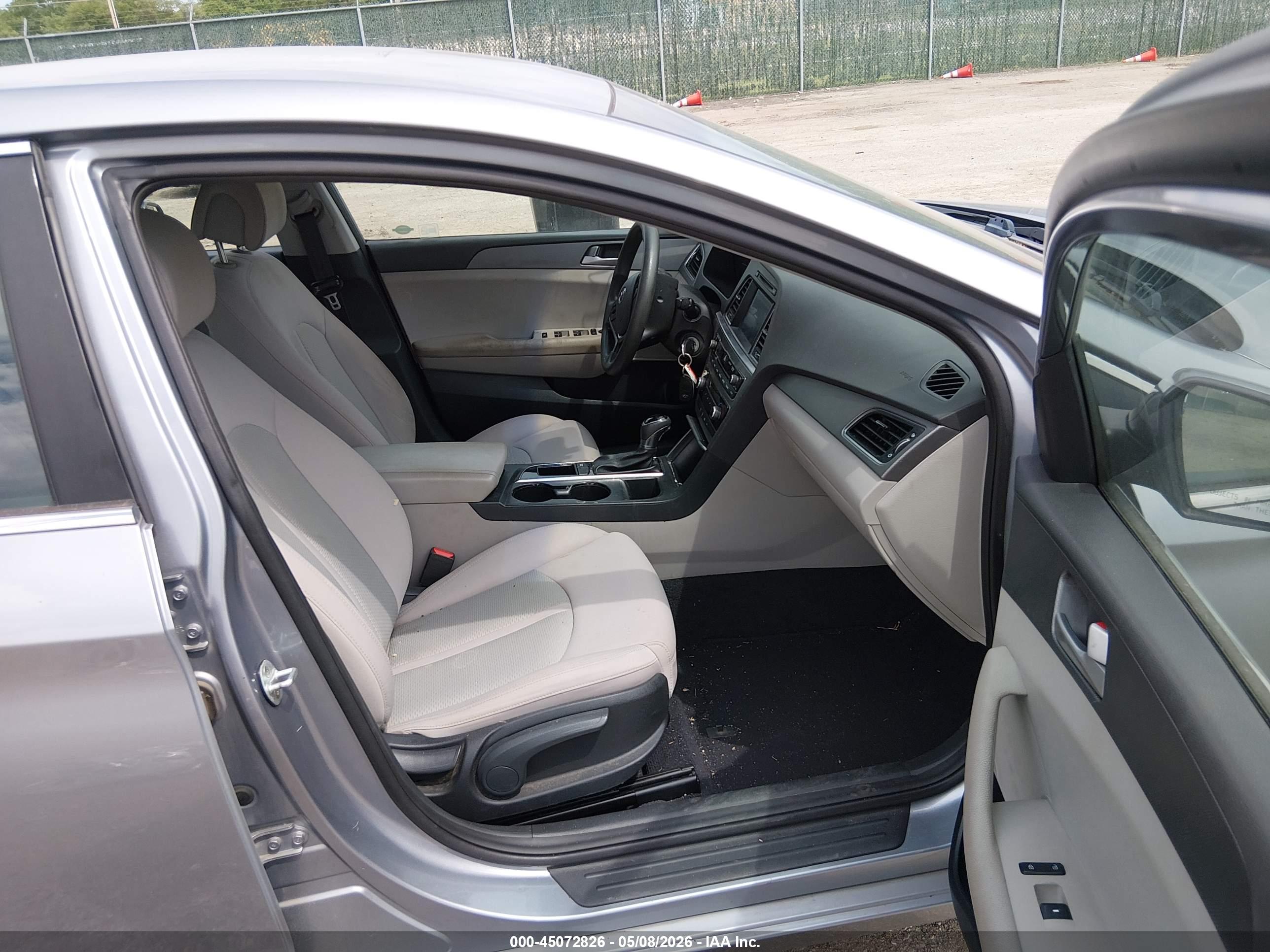 HYUNDAI SONATA image 5
