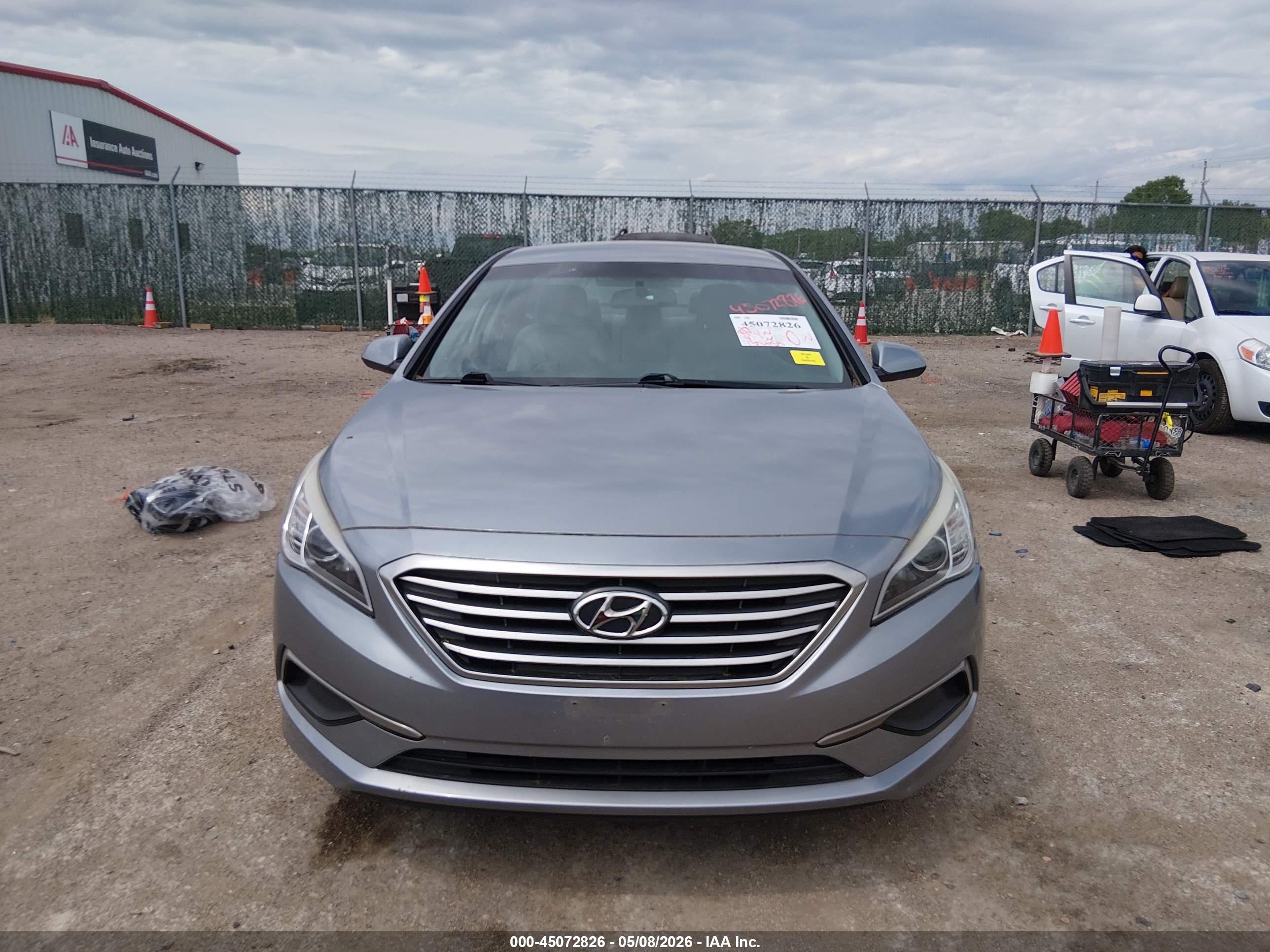 HYUNDAI SONATA image 6
