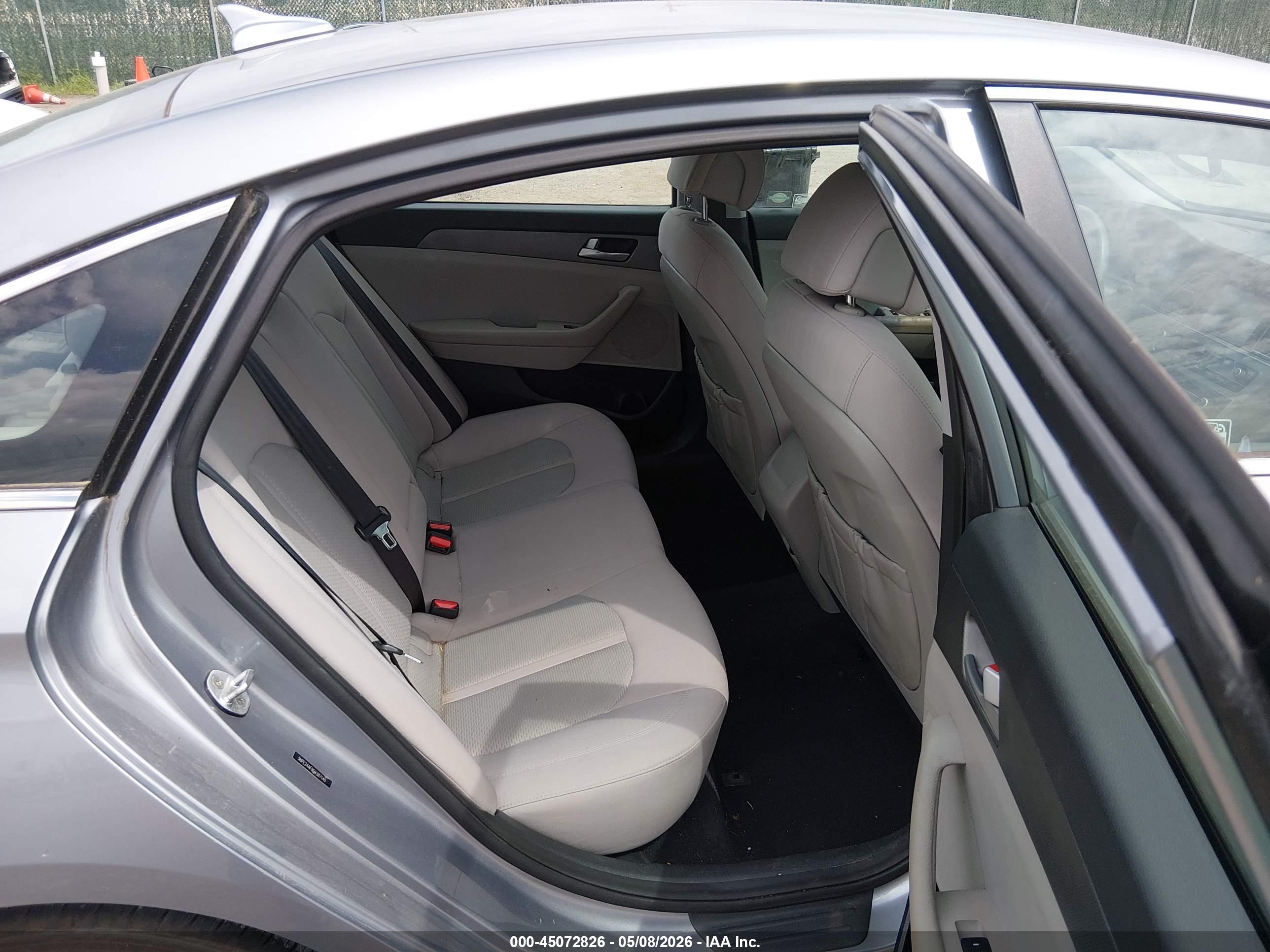 HYUNDAI SONATA image 8