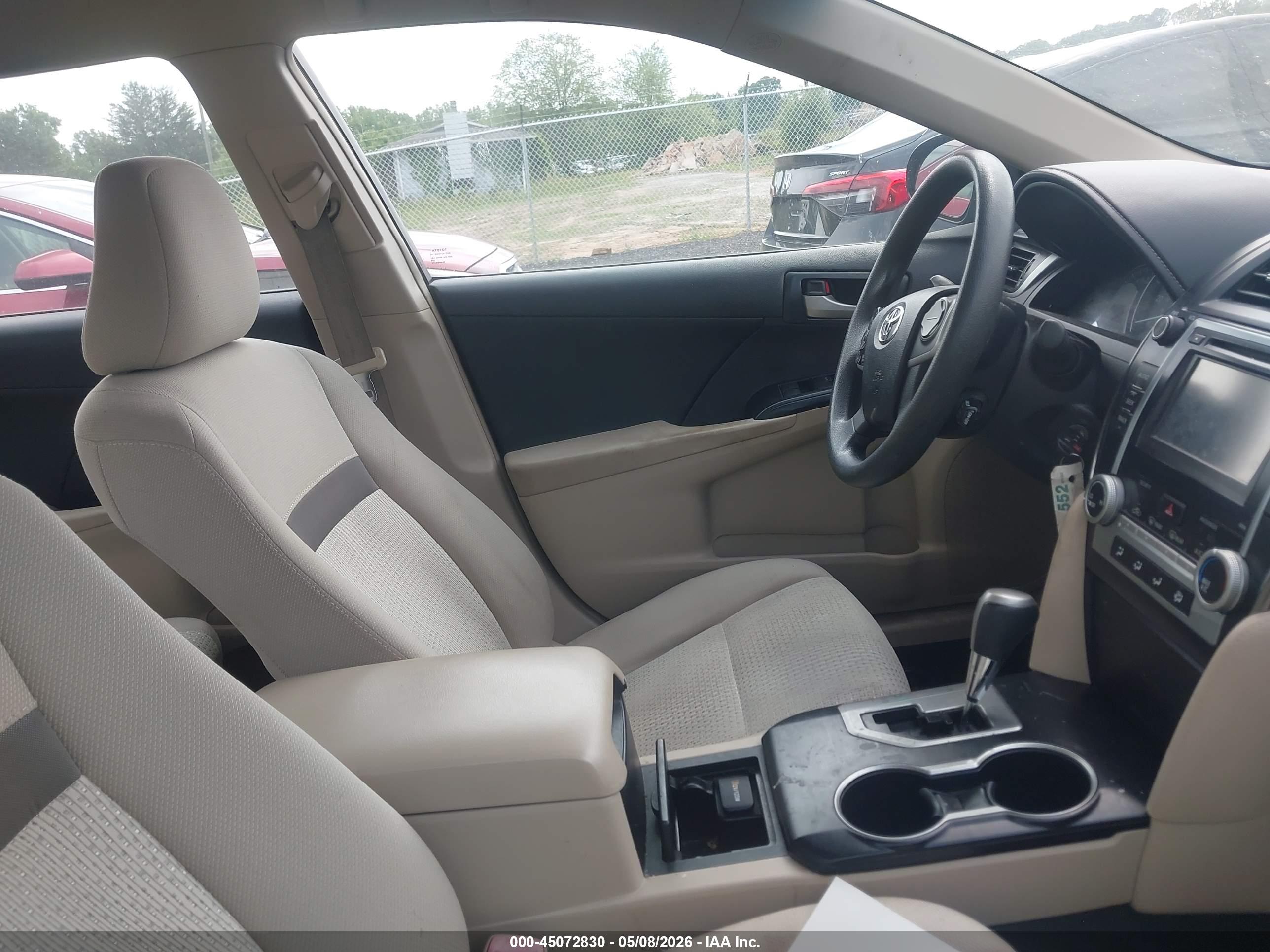 TOYOTA CAMRY image 5