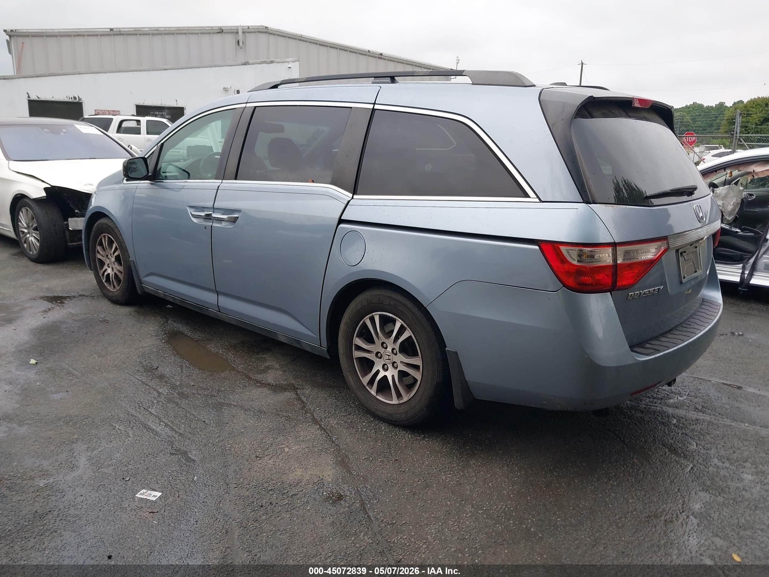 HONDA ODYSSEY image 3