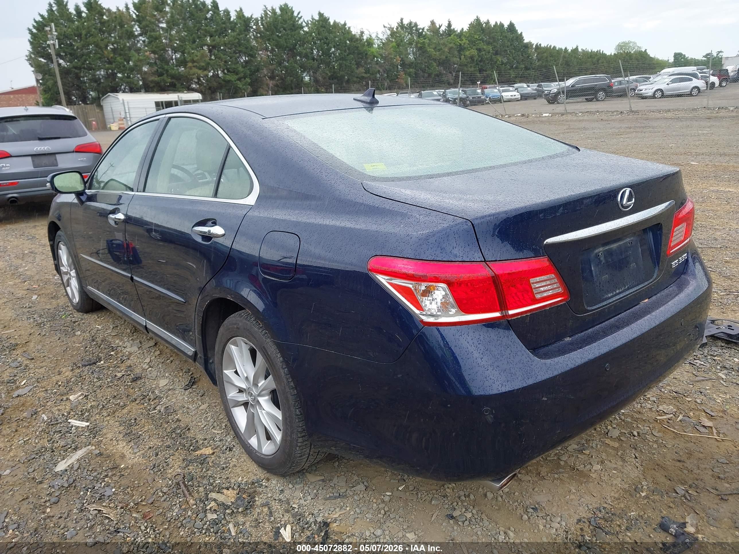 LEXUS ES image 3