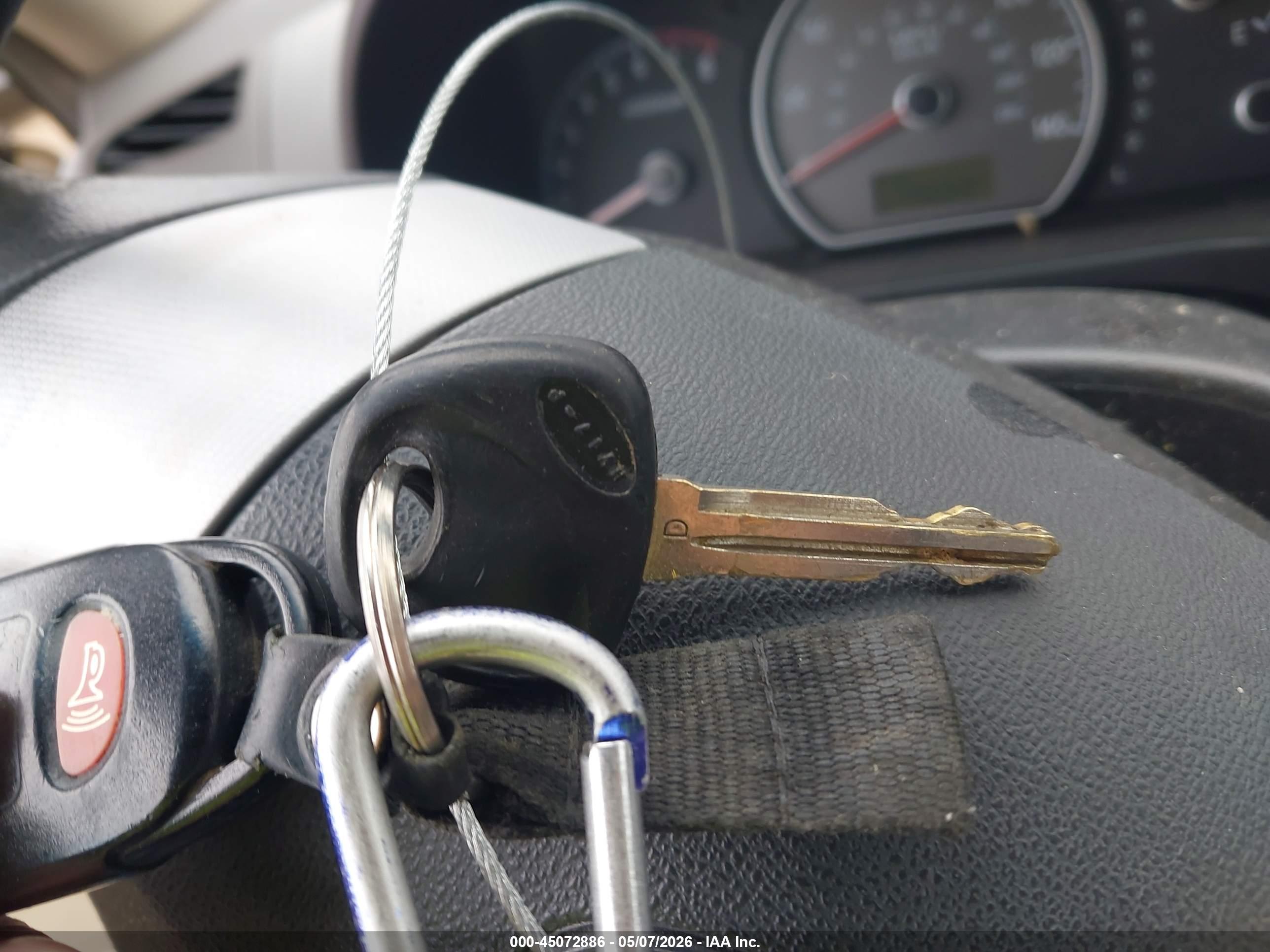 HYUNDAI ELANTRA image 11