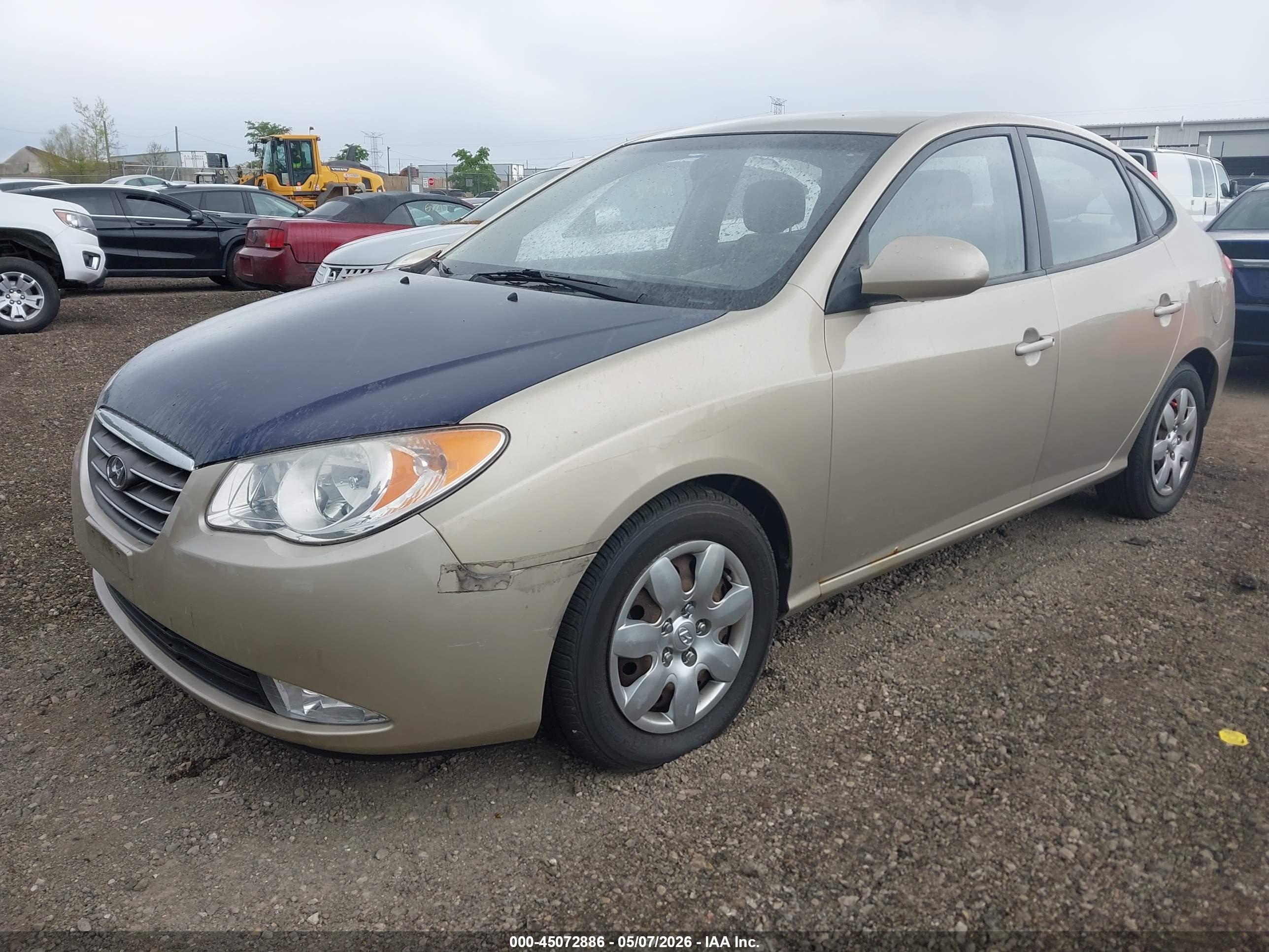 HYUNDAI ELANTRA image 2
