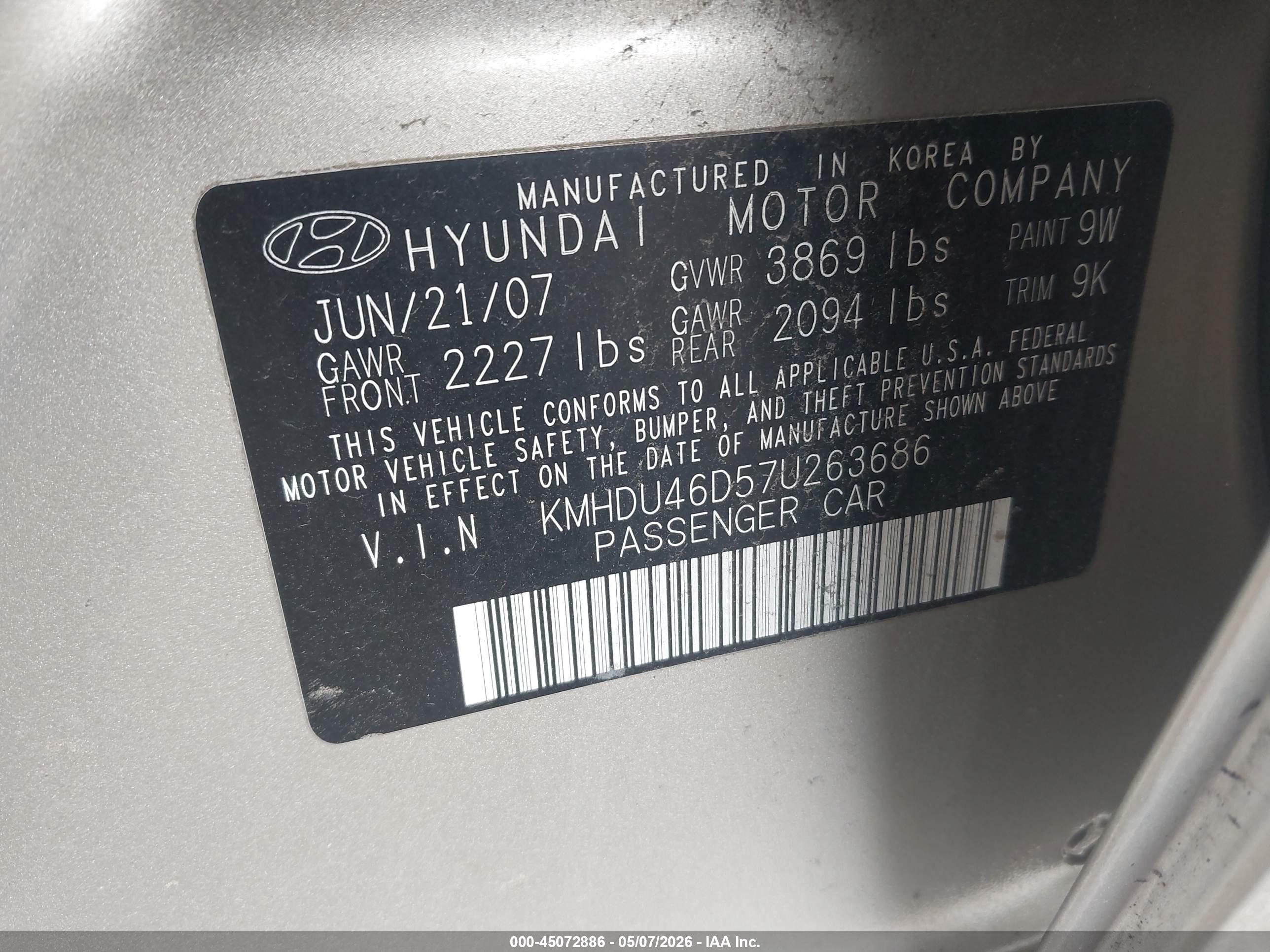 HYUNDAI ELANTRA image 9