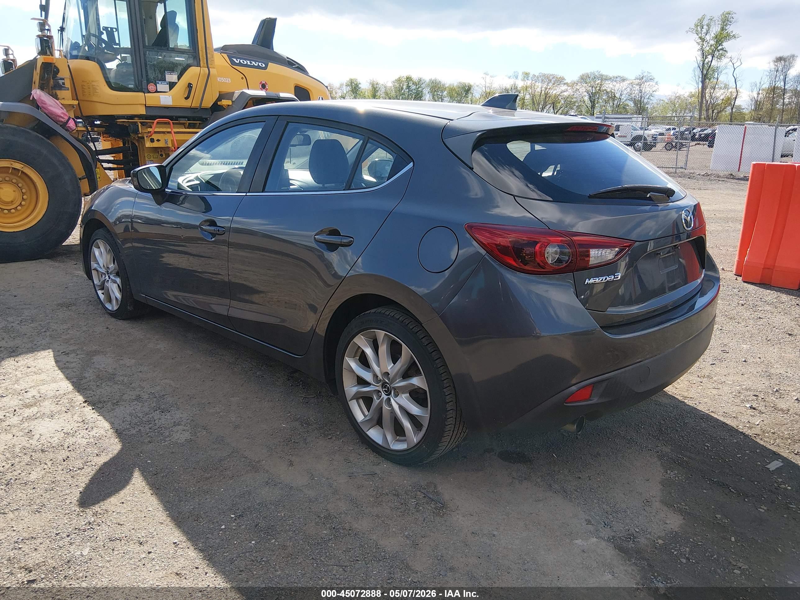 MAZDA MAZDA3 image 3