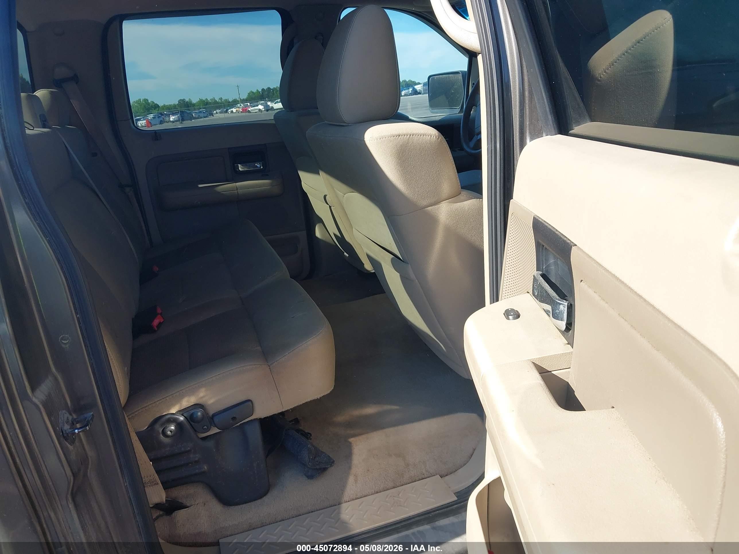 FORD F-150 image 8