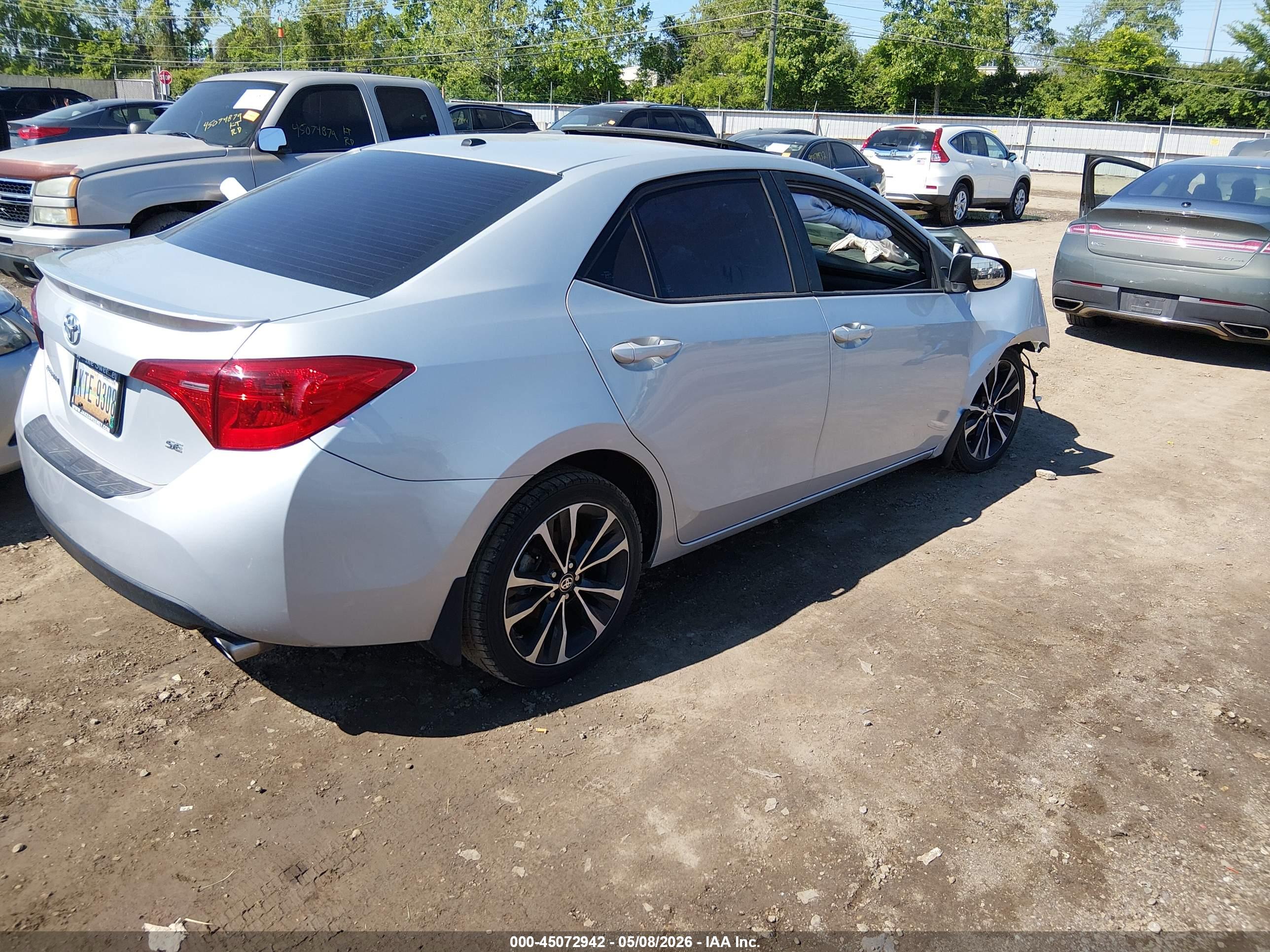 TOYOTA COROLLA image 4