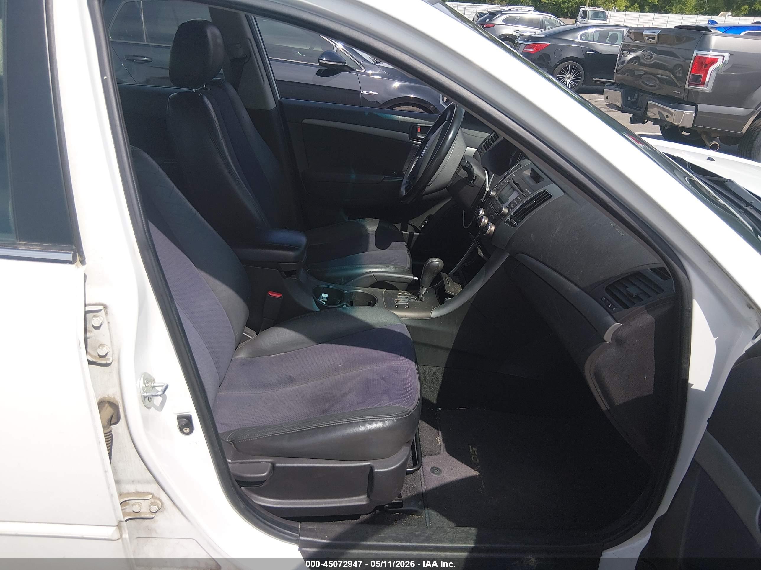 HYUNDAI SONATA image 5