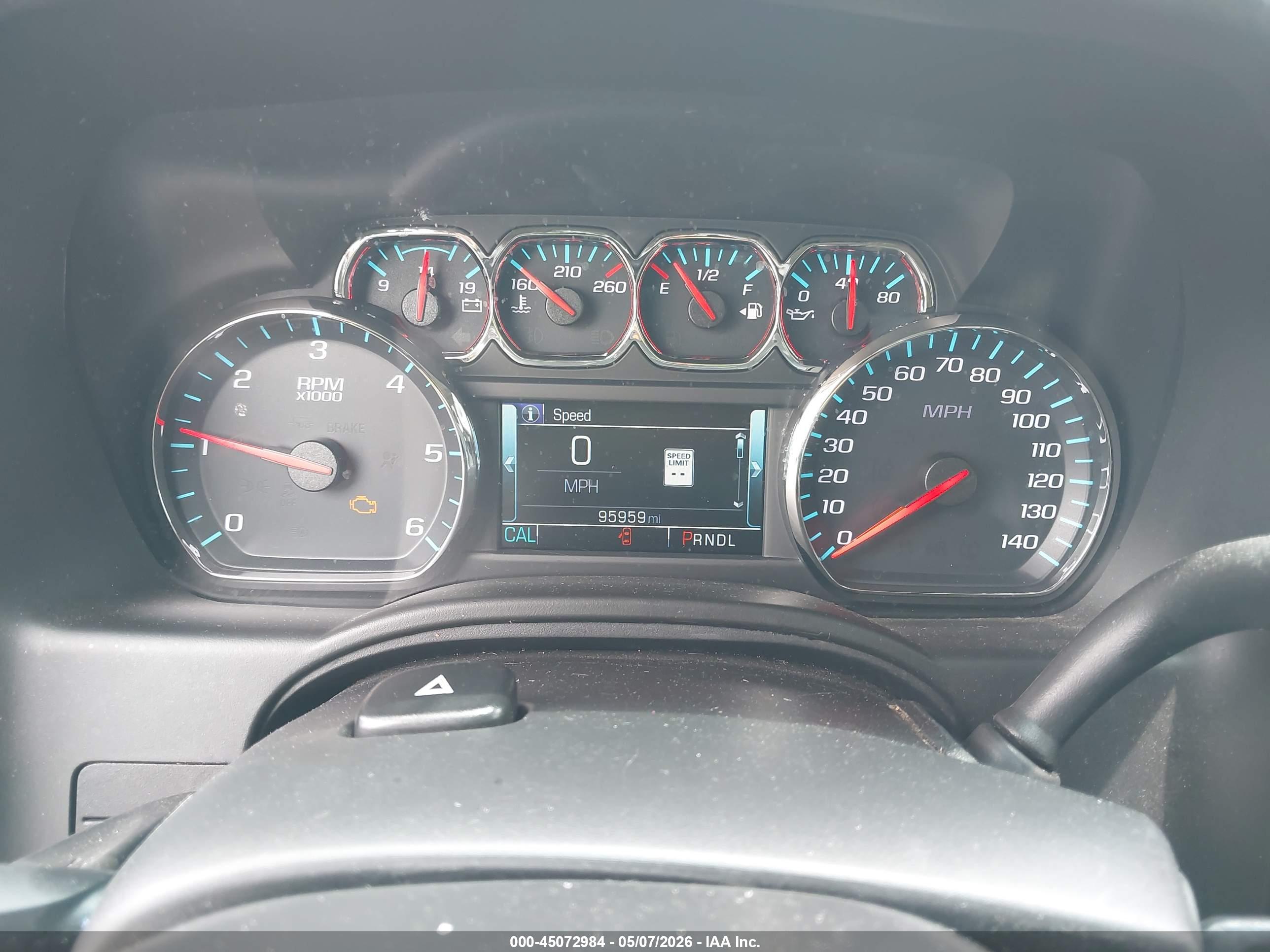 CHEVROLET SUBURBAN image 7