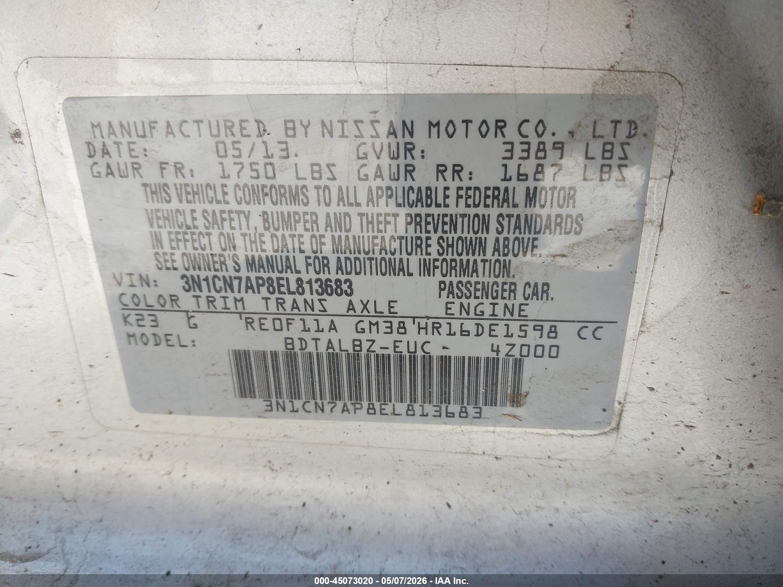 NISSAN VERSA image 9