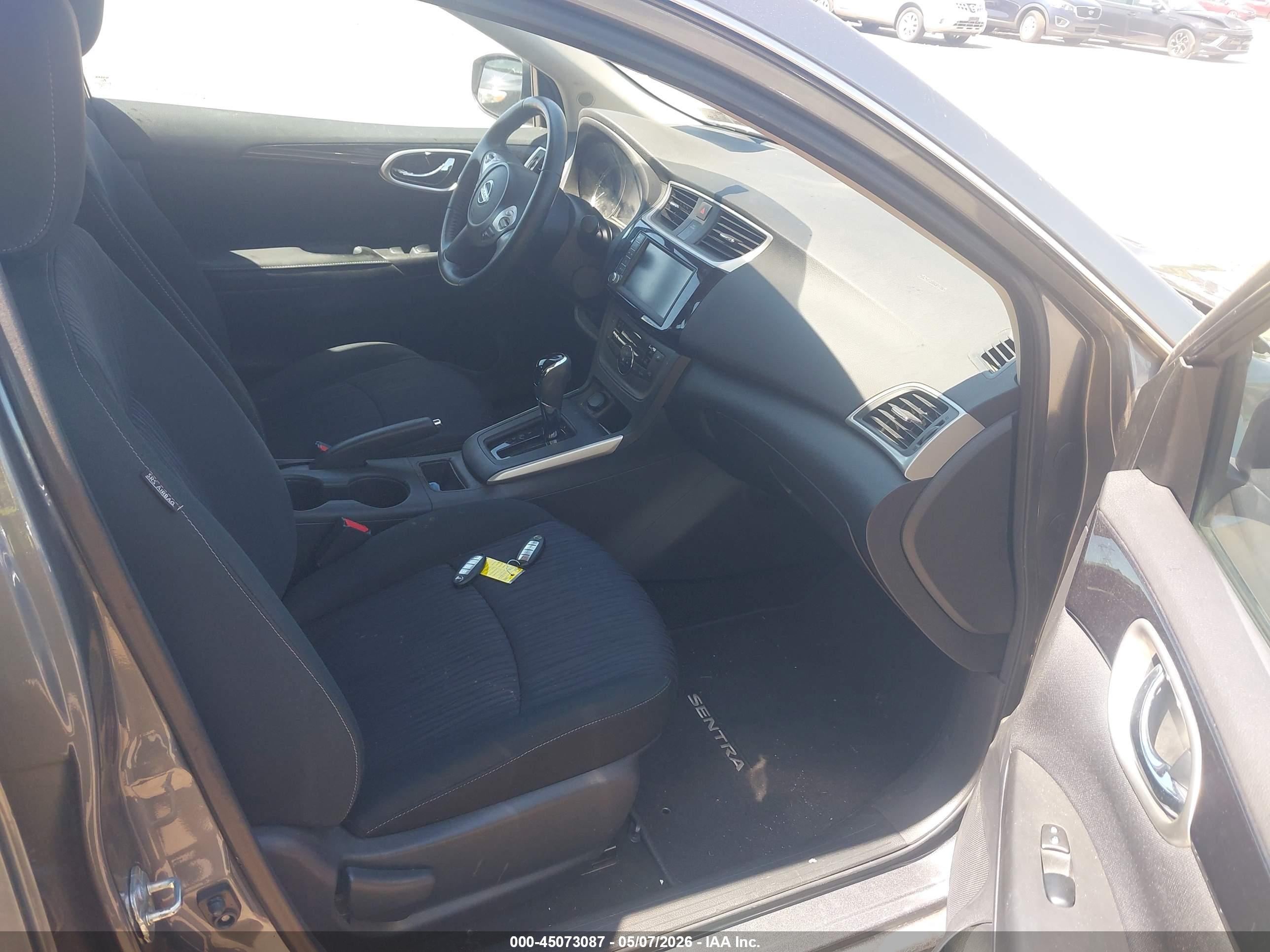 NISSAN SENTRA image 5