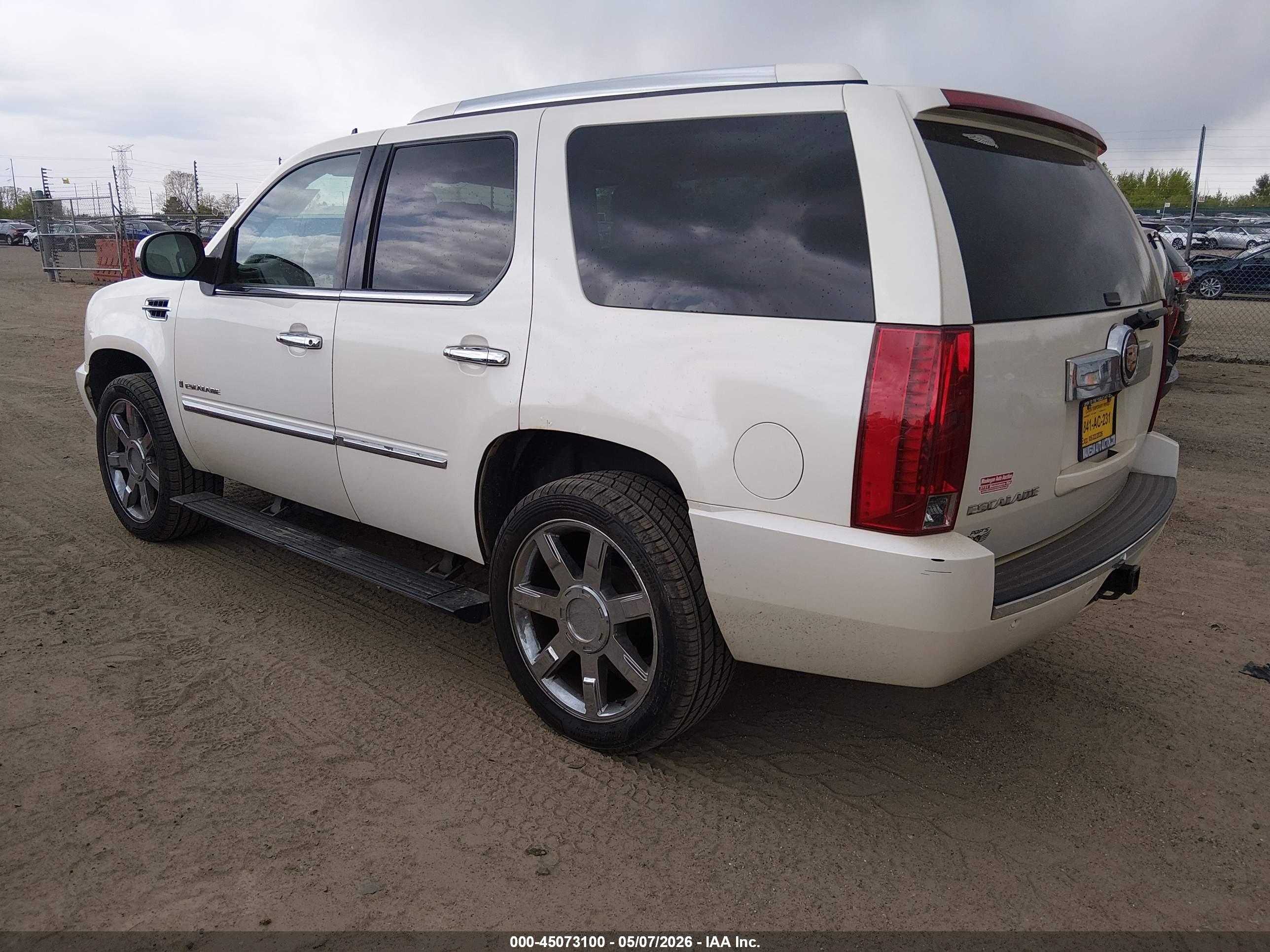CADILLAC ESCALADE image 3