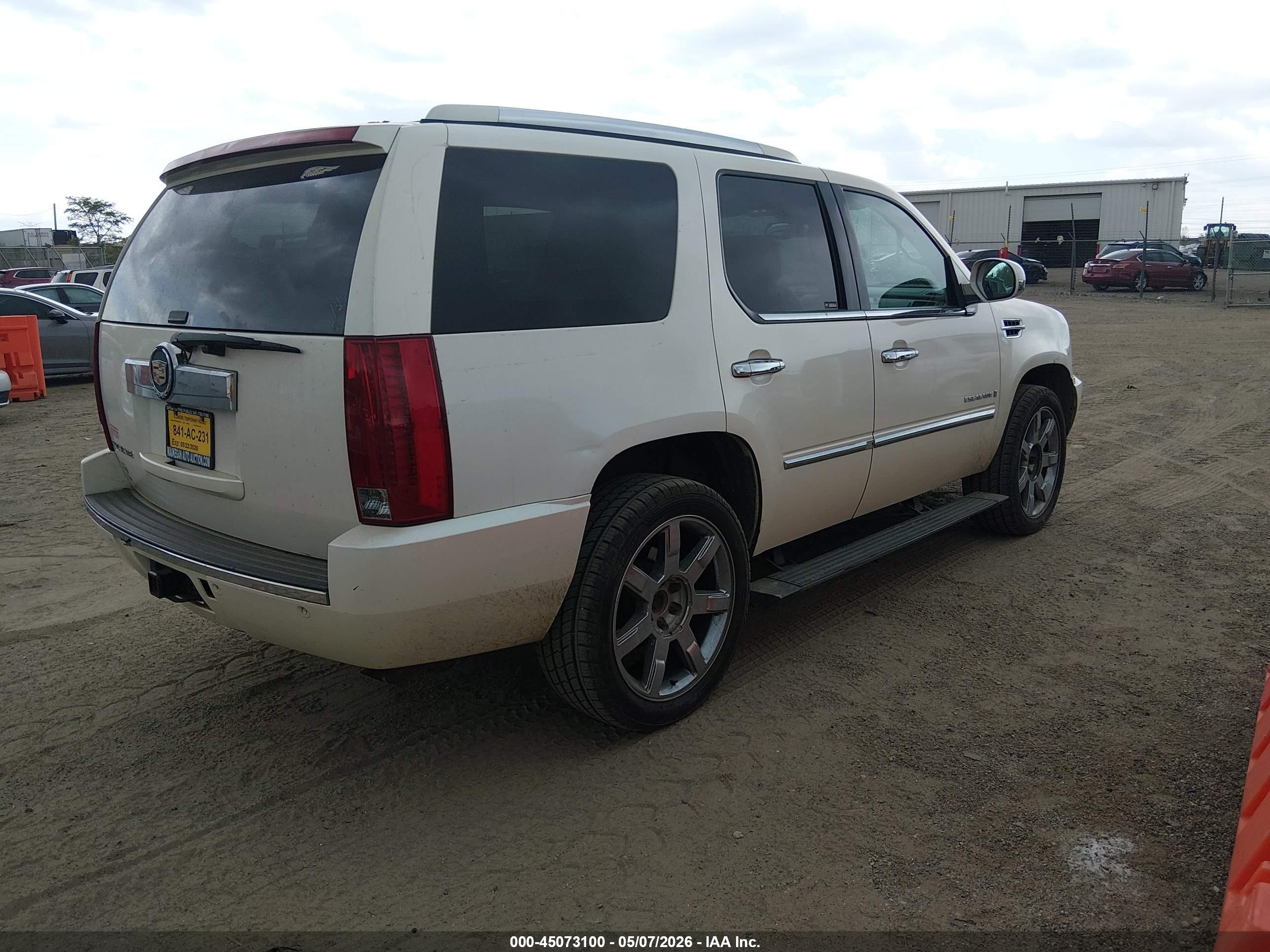 CADILLAC ESCALADE image 4