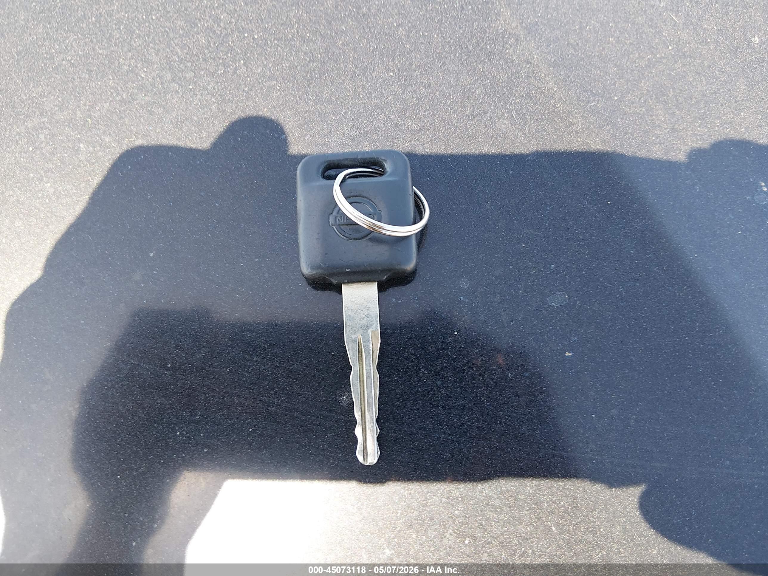 NISSAN VERSA image 11