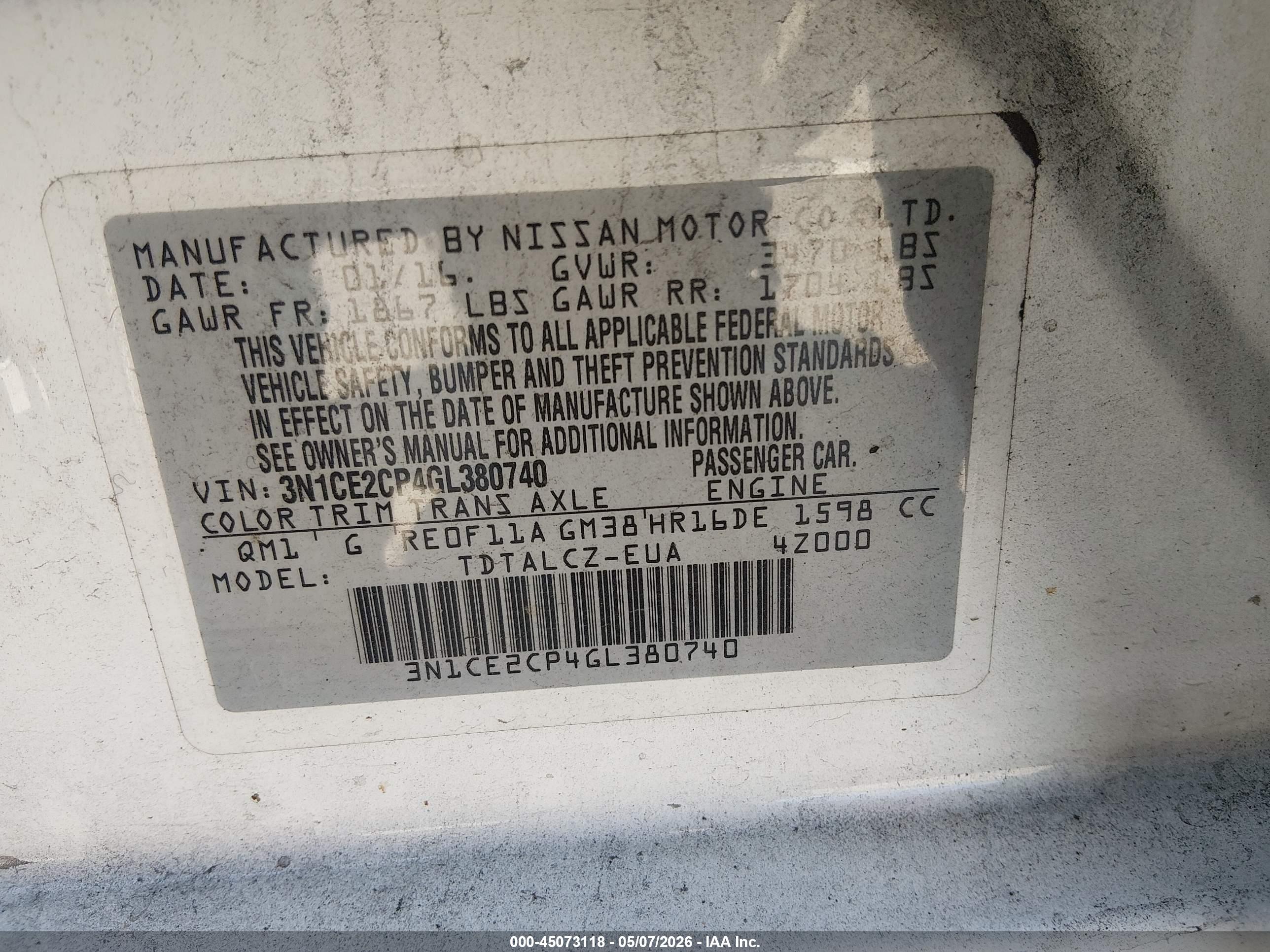 NISSAN VERSA image 9