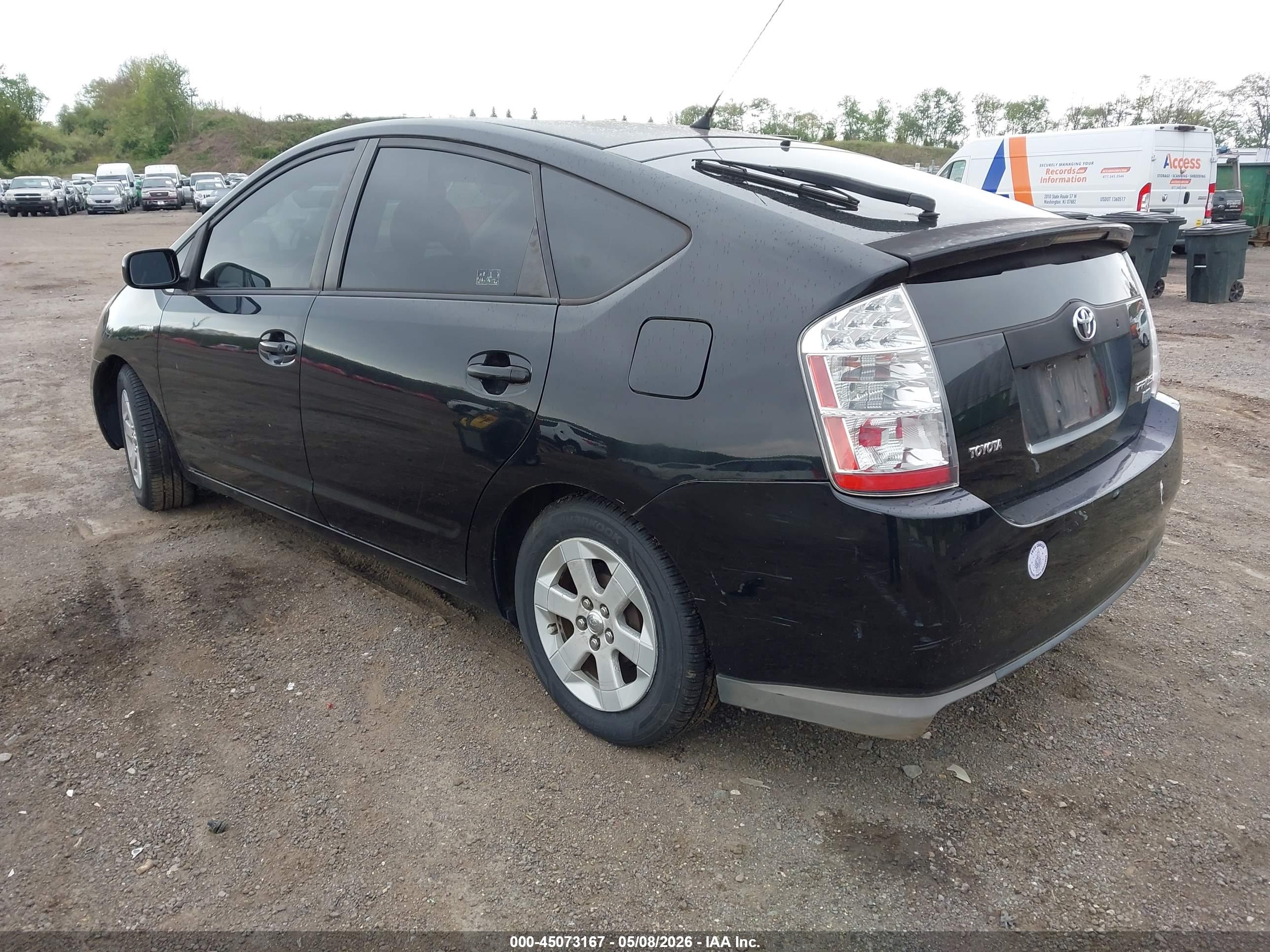 TOYOTA PRIUS image 3