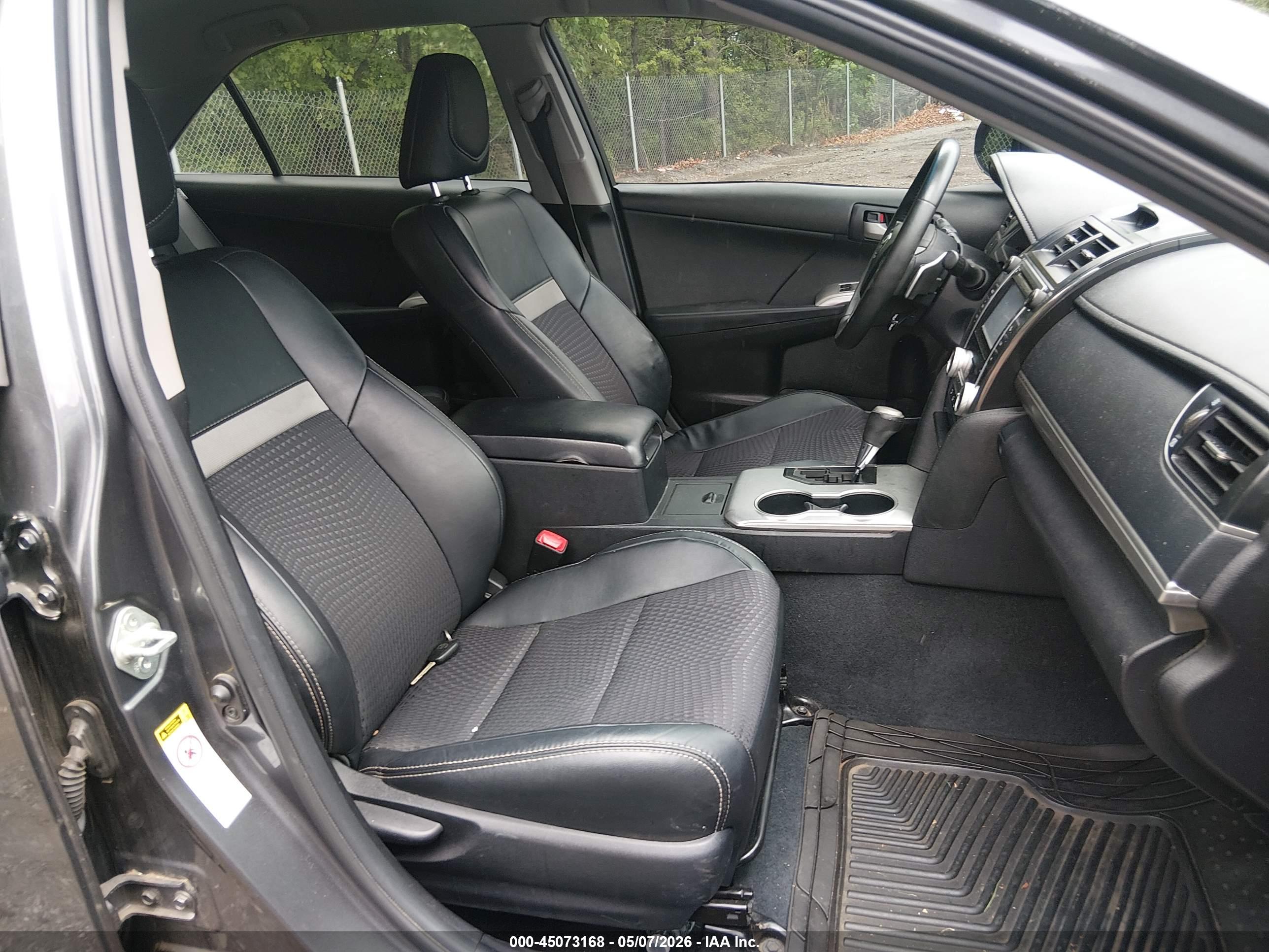 TOYOTA CAMRY image 5