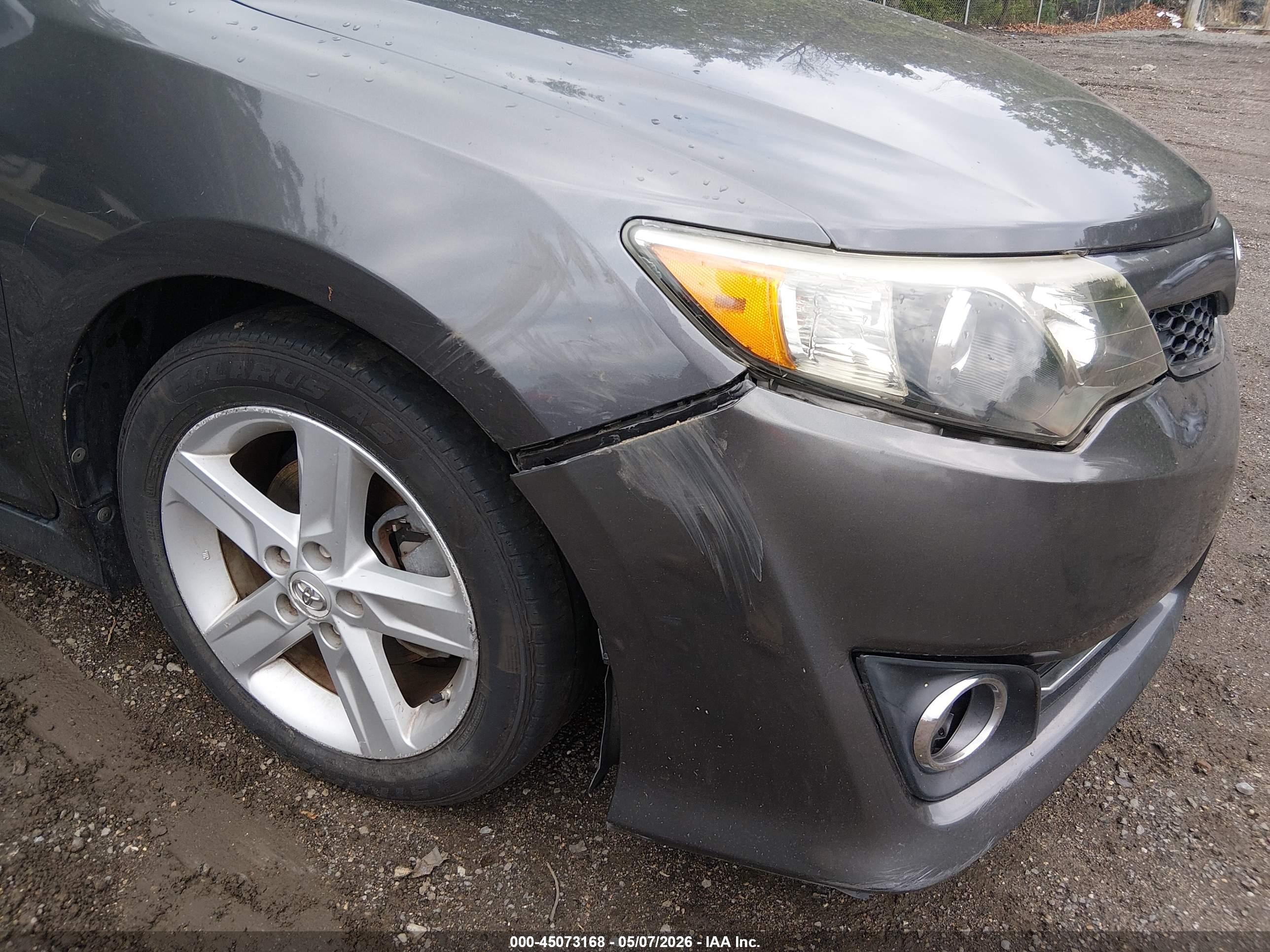 TOYOTA CAMRY image 6