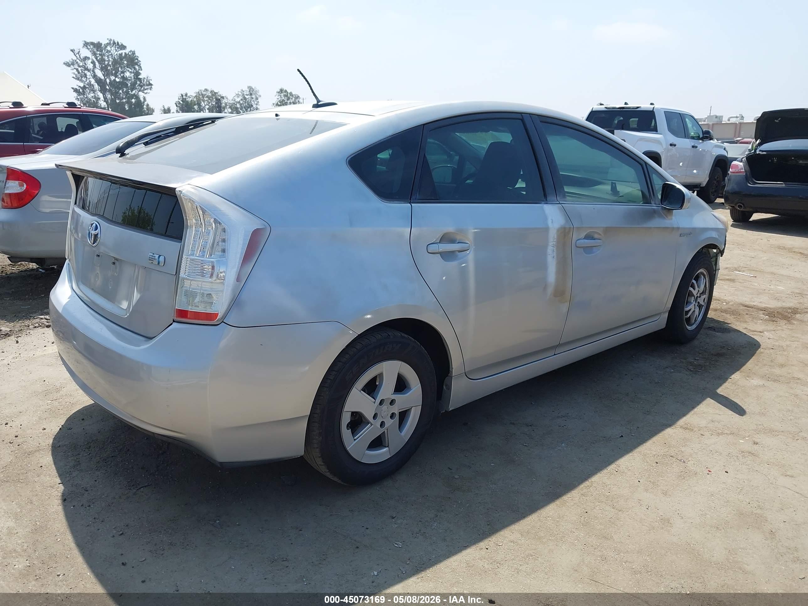 TOYOTA PRIUS image 4