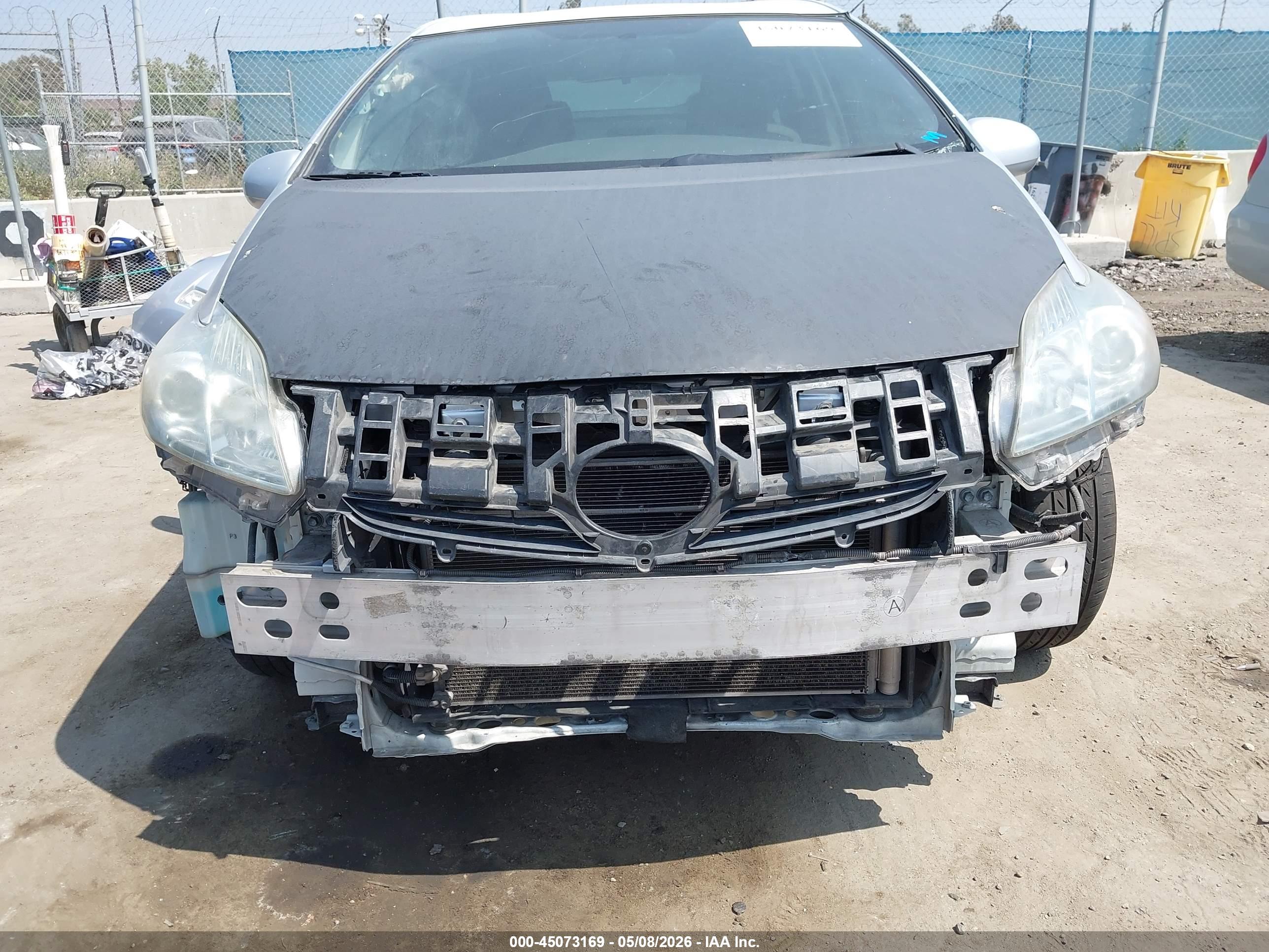 TOYOTA PRIUS image 6