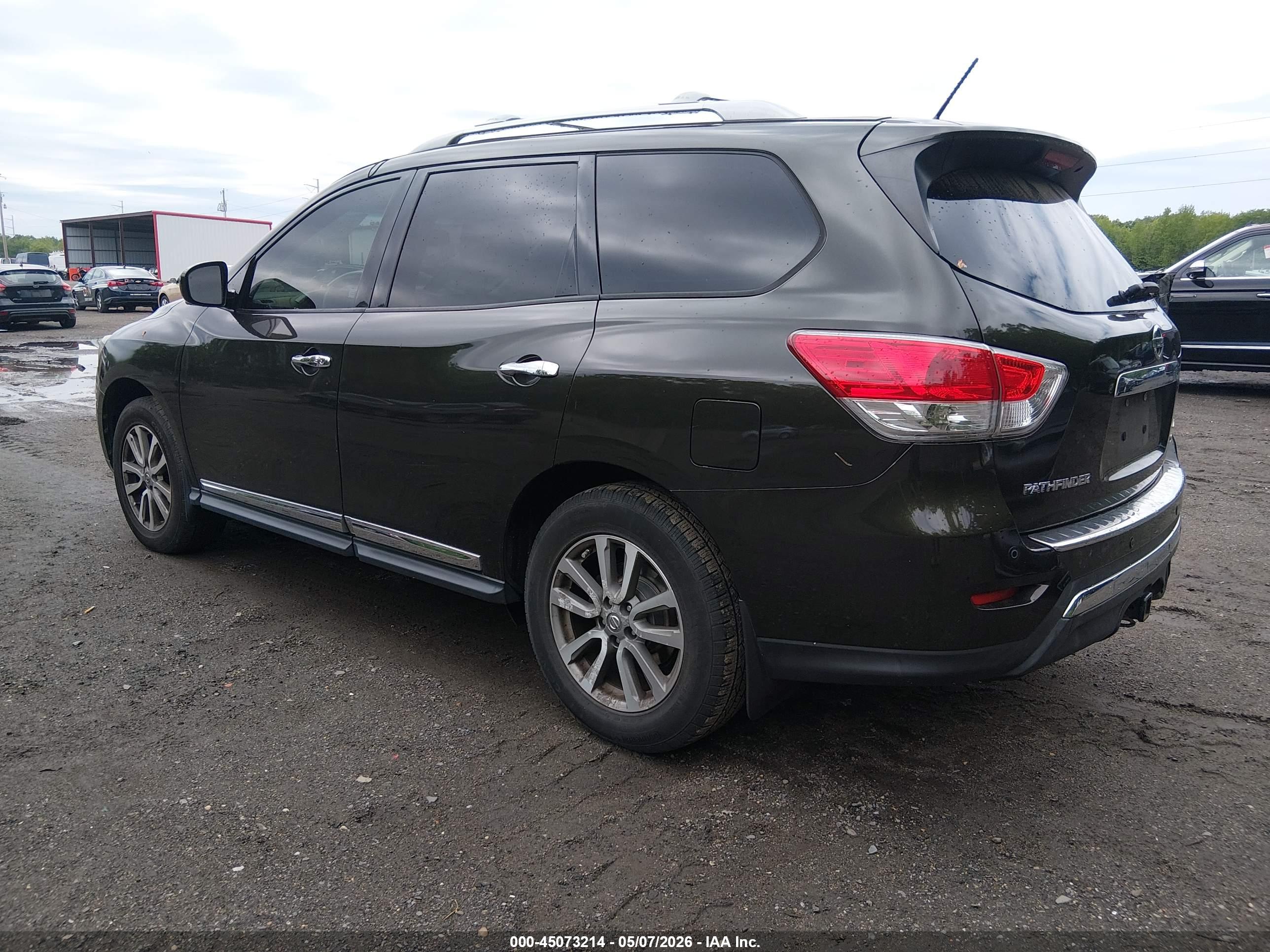 NISSAN PATHFINDER image 3