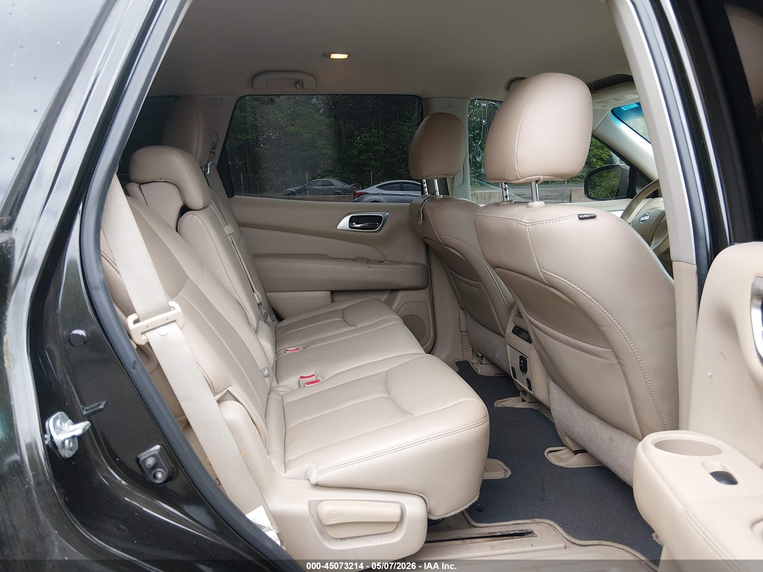 NISSAN PATHFINDER image 8