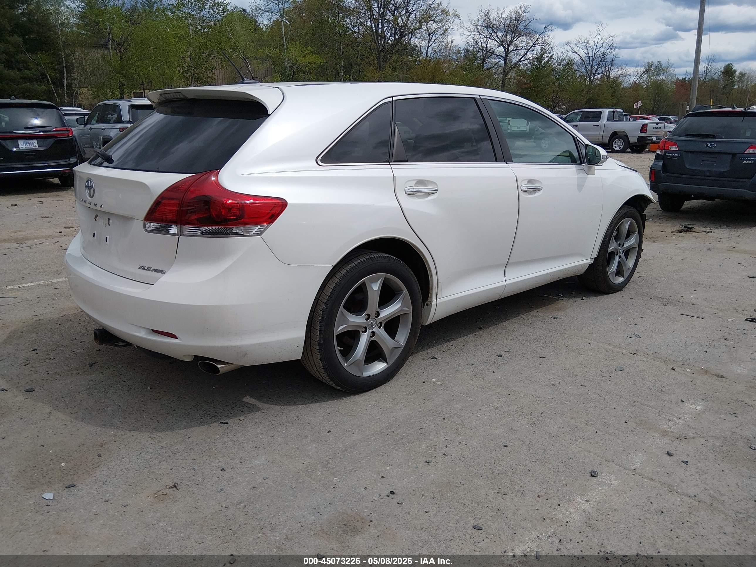 TOYOTA VENZA image 4
