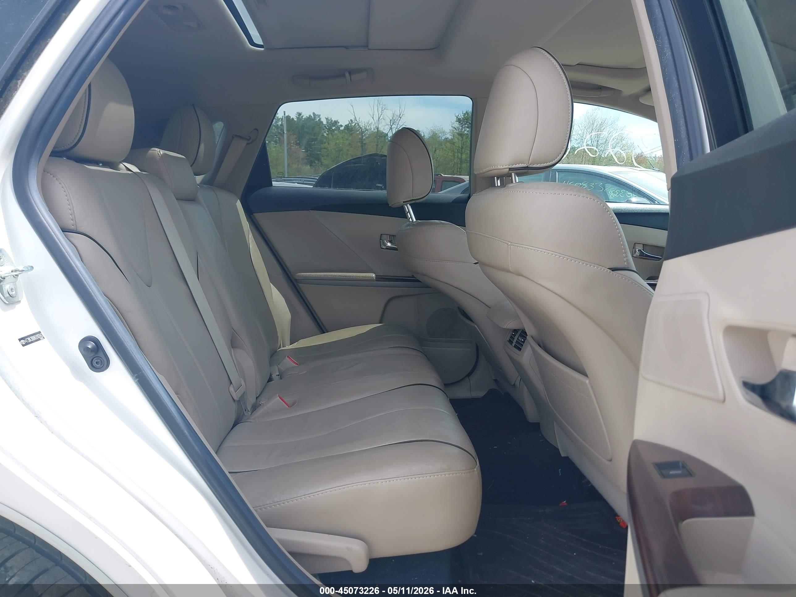 TOYOTA VENZA image 8