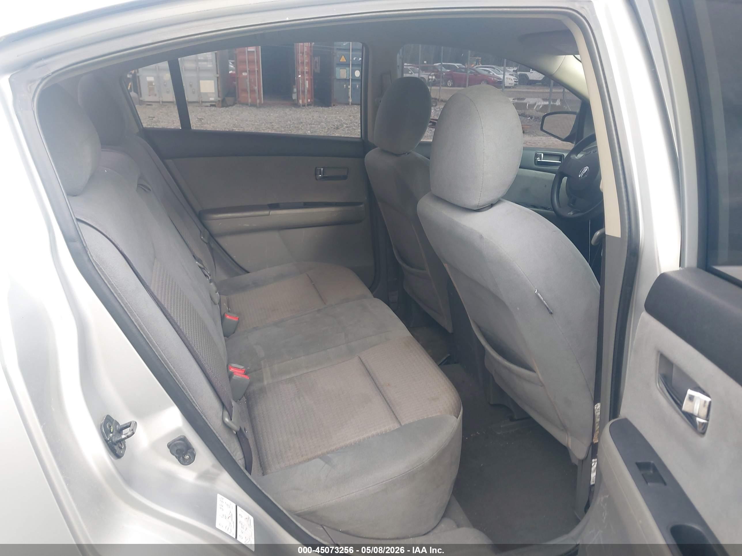 NISSAN SENTRA image 8