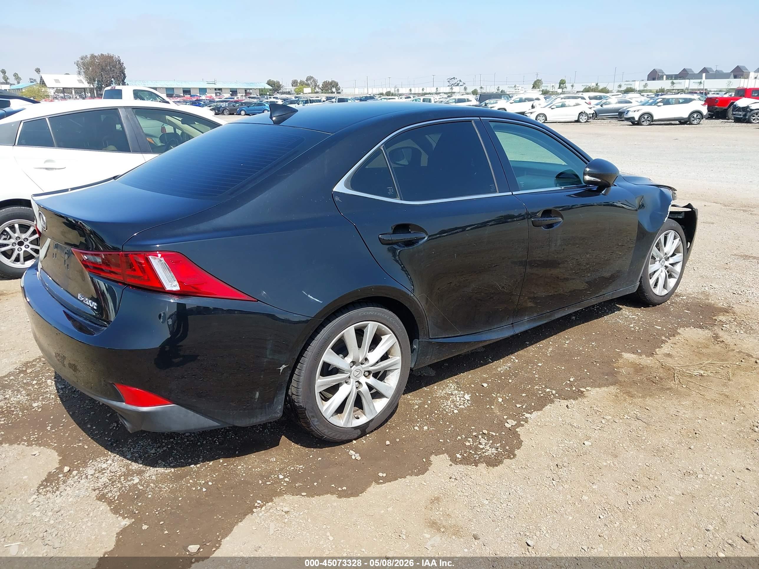 LEXUS IS image 4