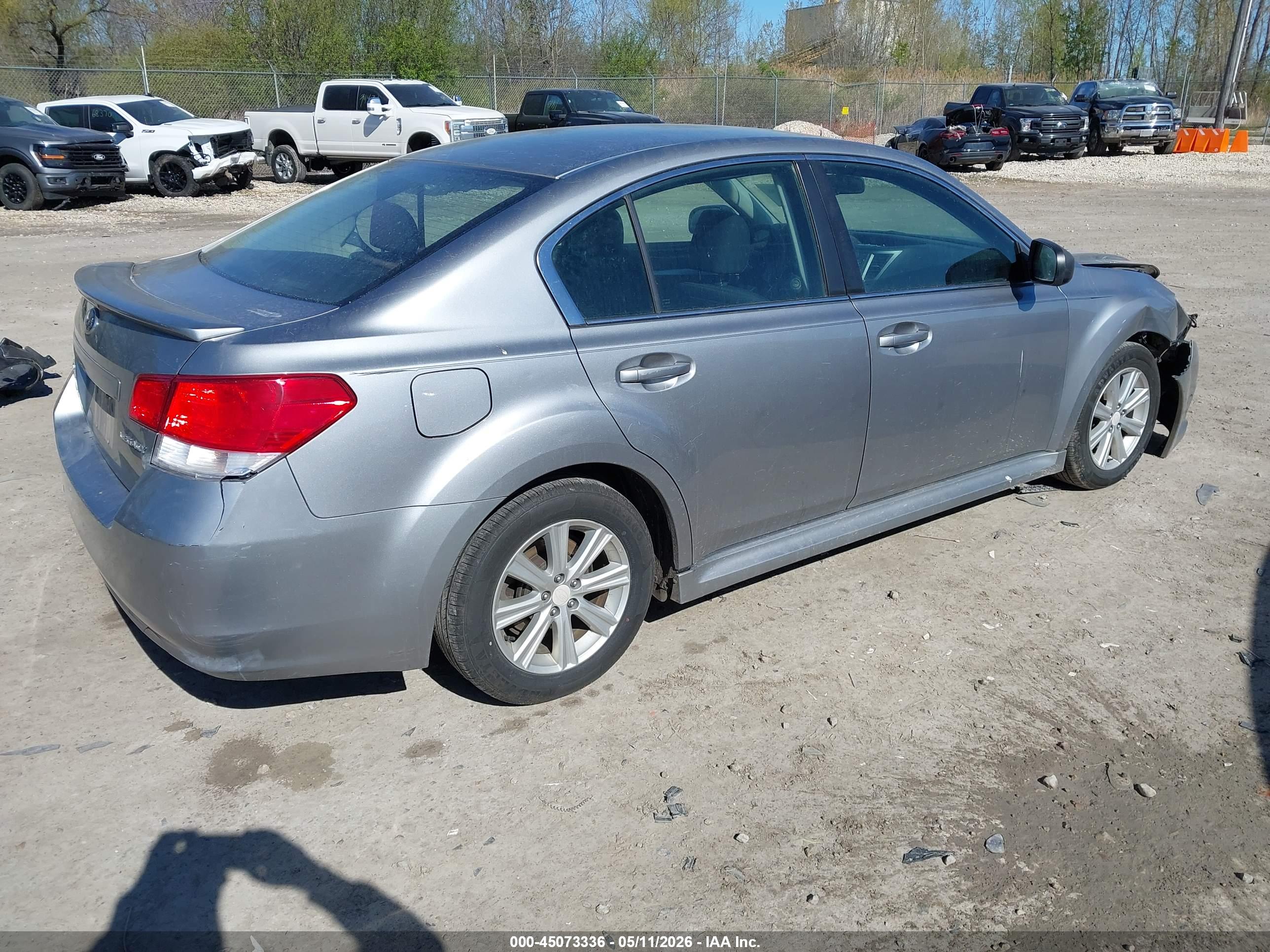 SUBARU LEGACY image 4